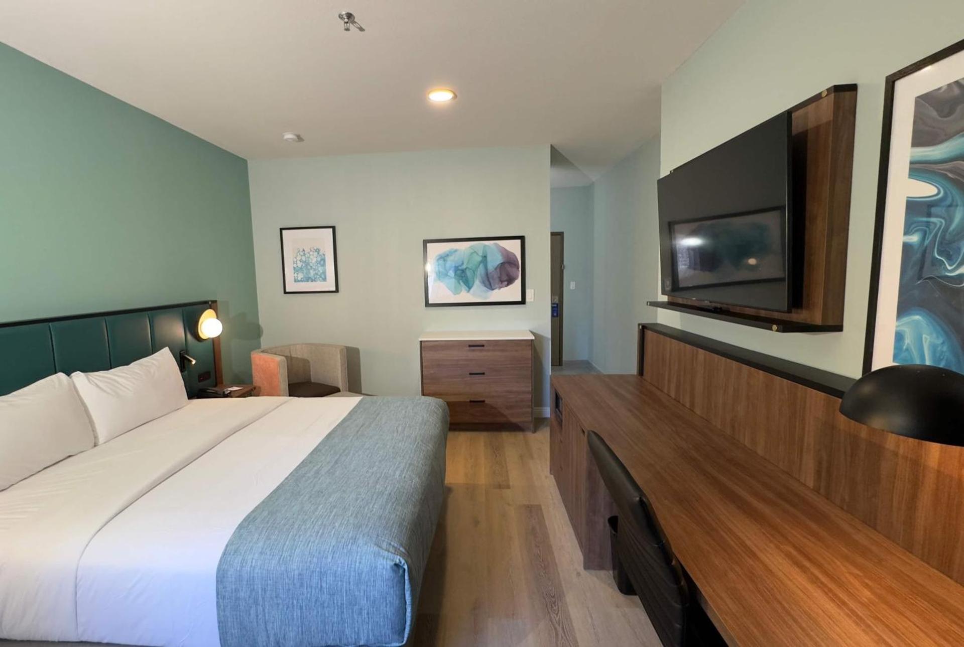 Photo of the whole room