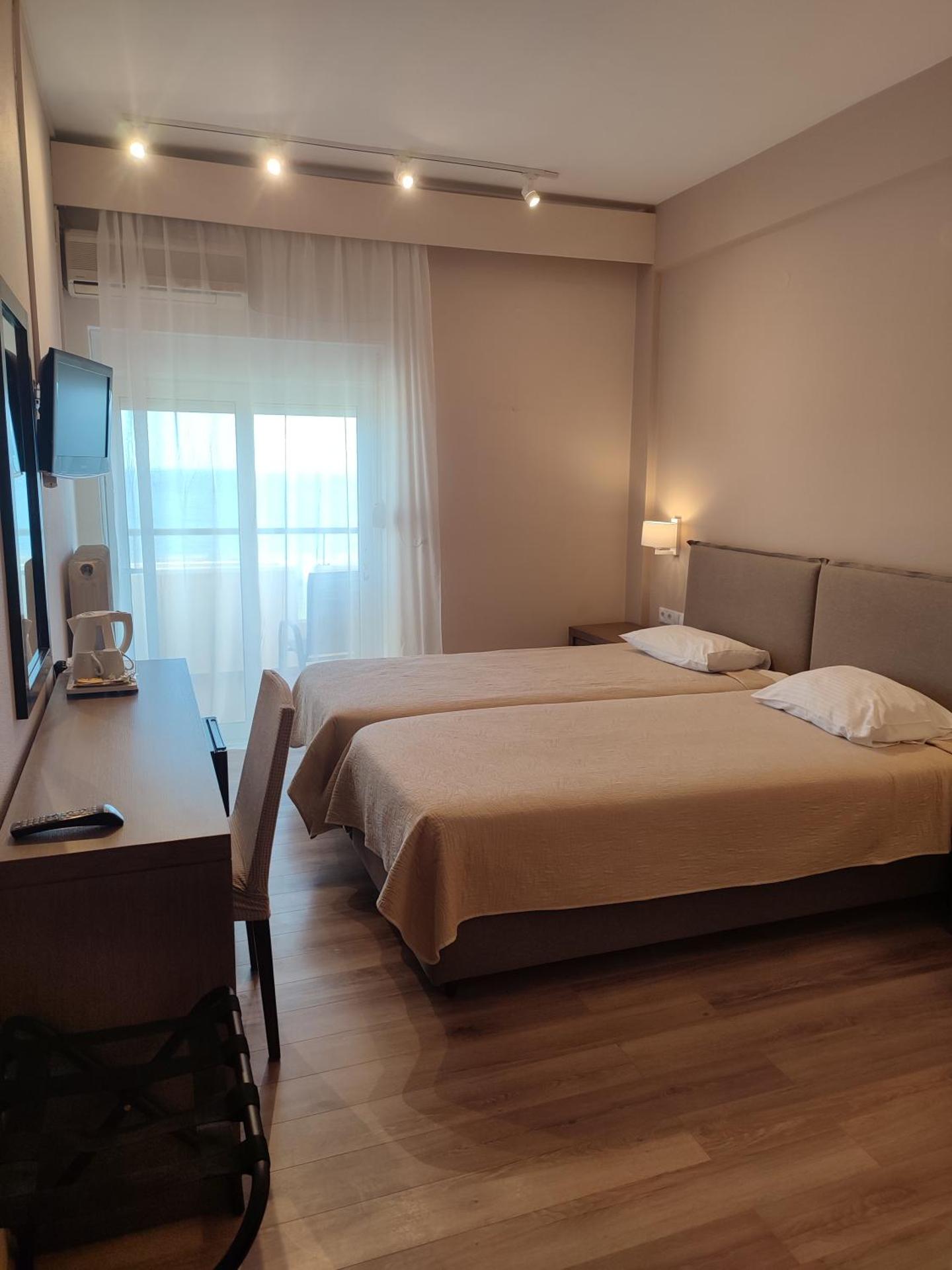 Deluxe Triple Room with Sea View