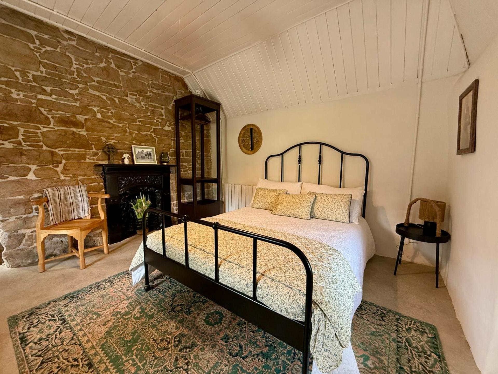 Murphys Thatched Cottage