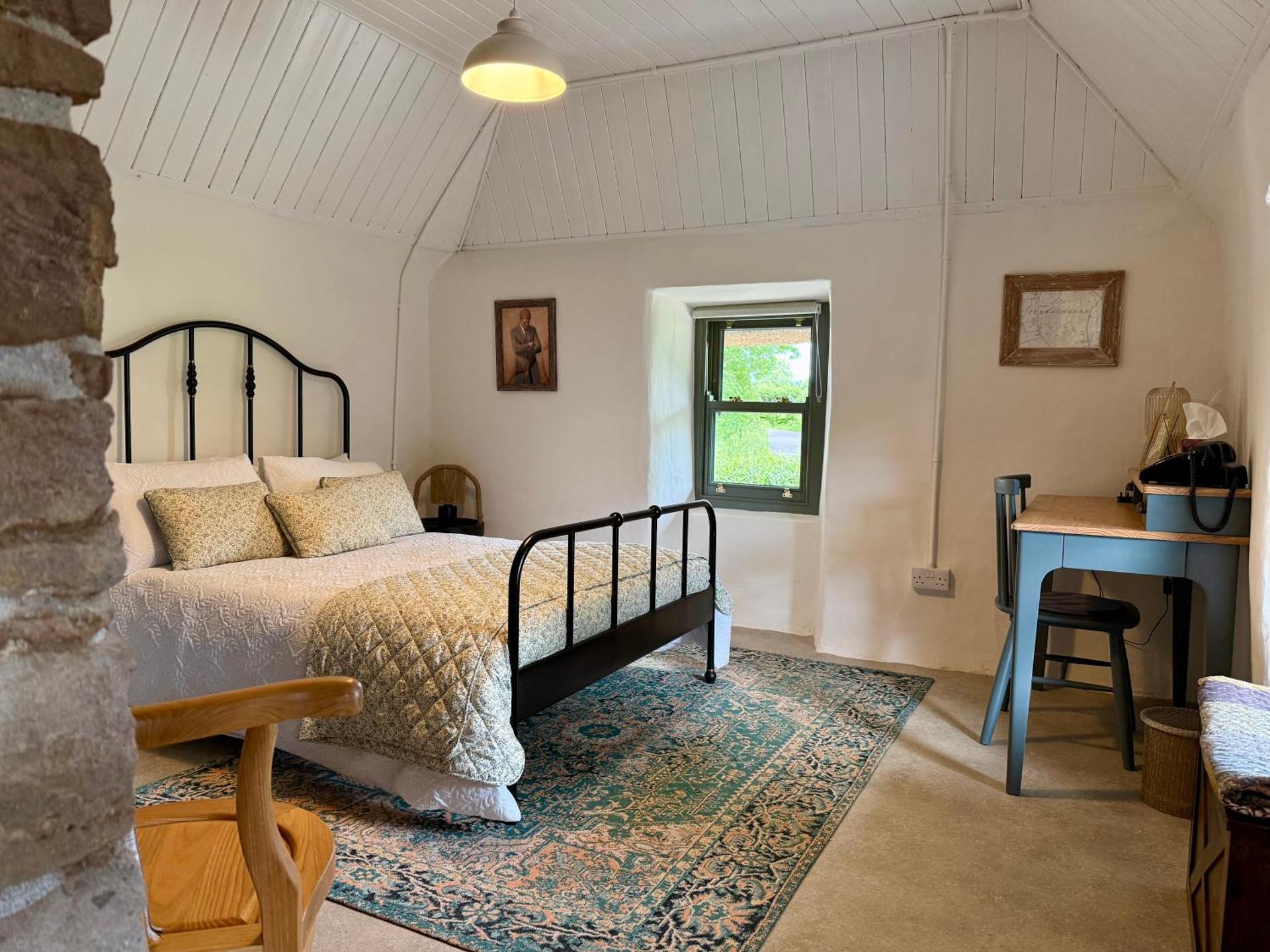 Murphys Thatched Cottage