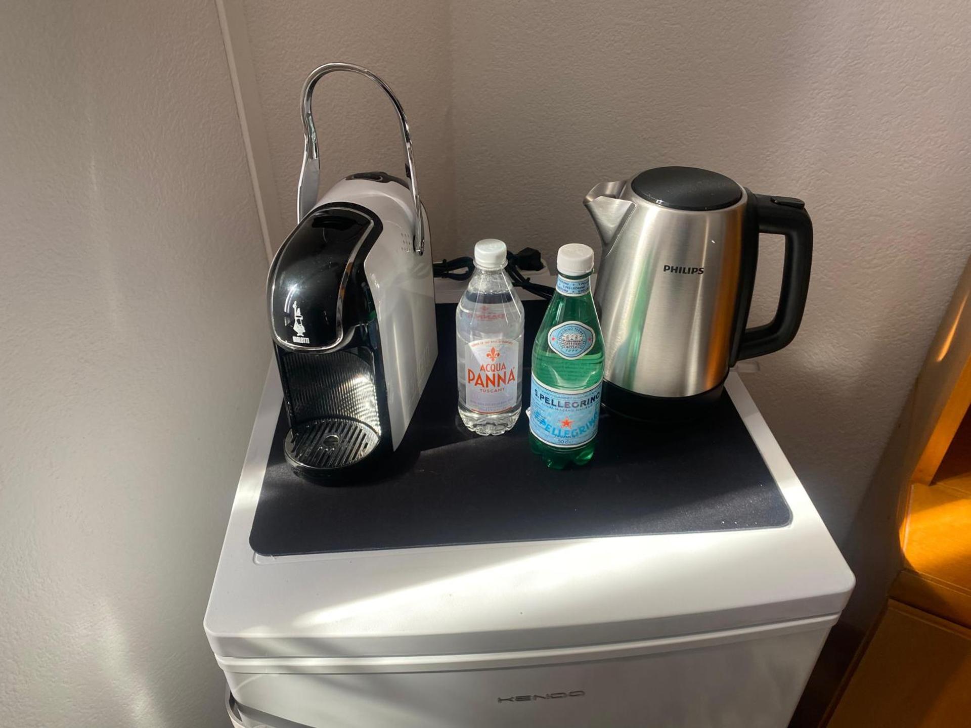 Coffee/tea facilities