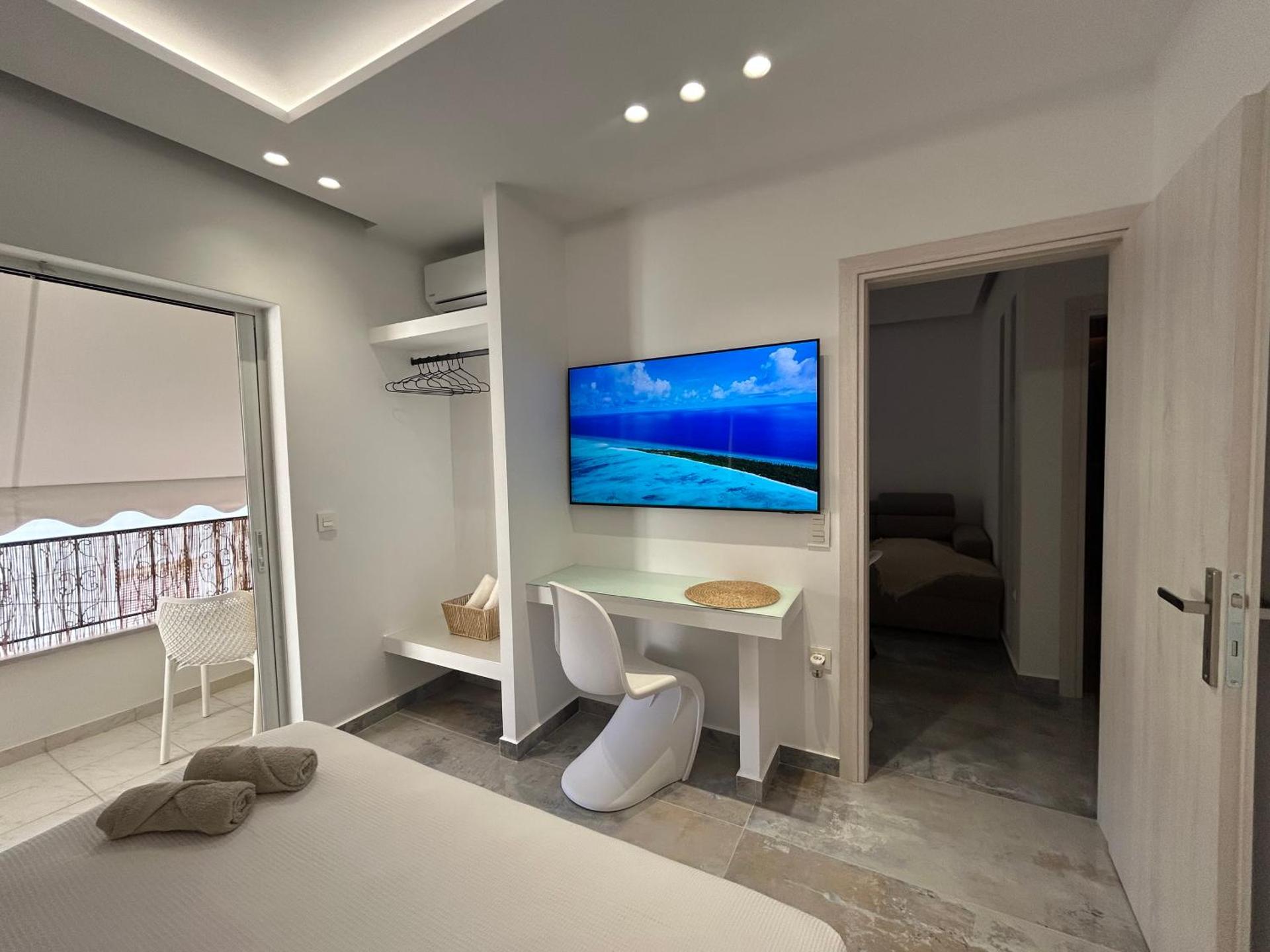 KLEOPATRA'S Luxury Suite