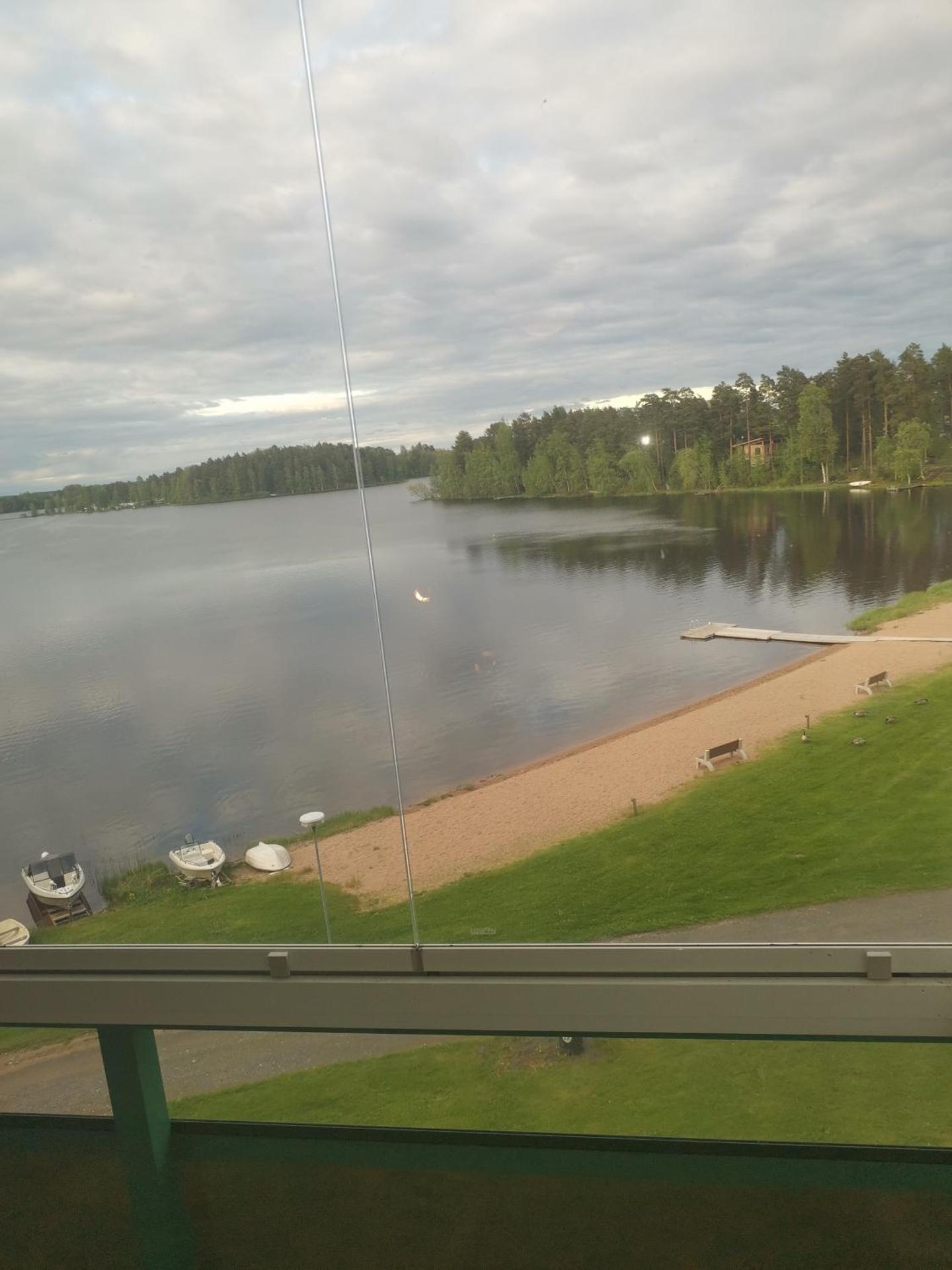 Yksiö upealla järvinäkymällä Termessä