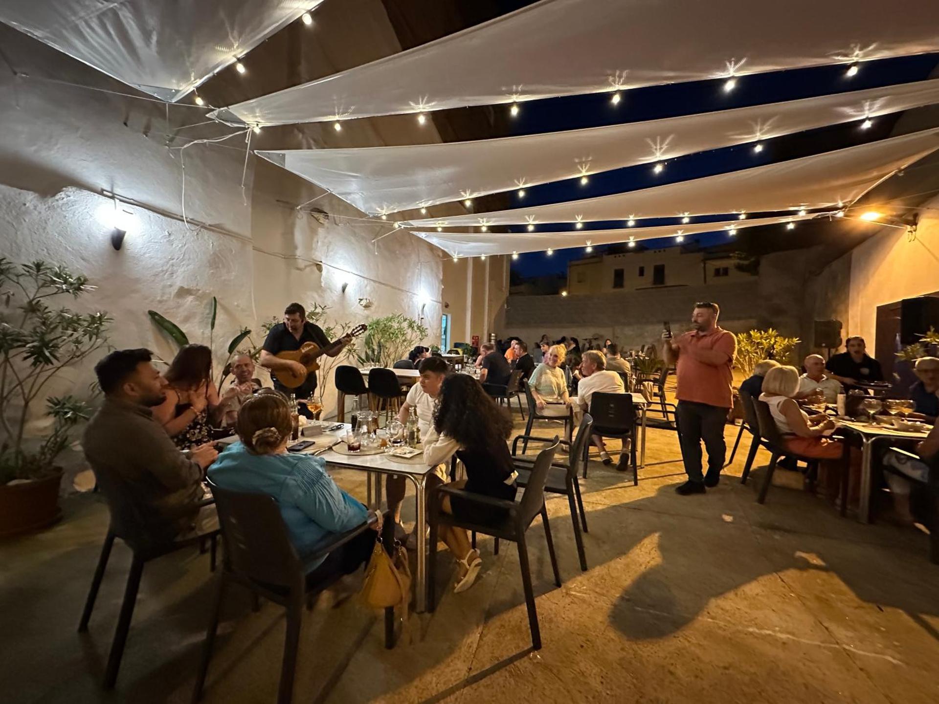 Restaurant/places to eat