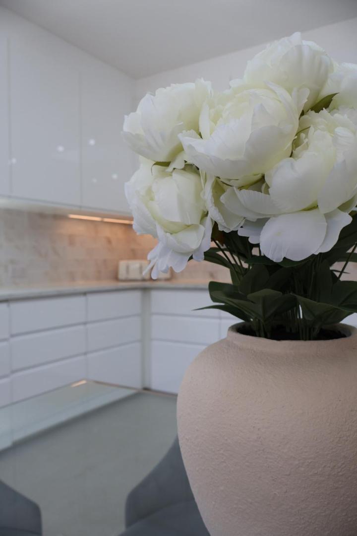 Luxury House for Families and Contractors, NamisSuites Serviced Apartment - Farnborough