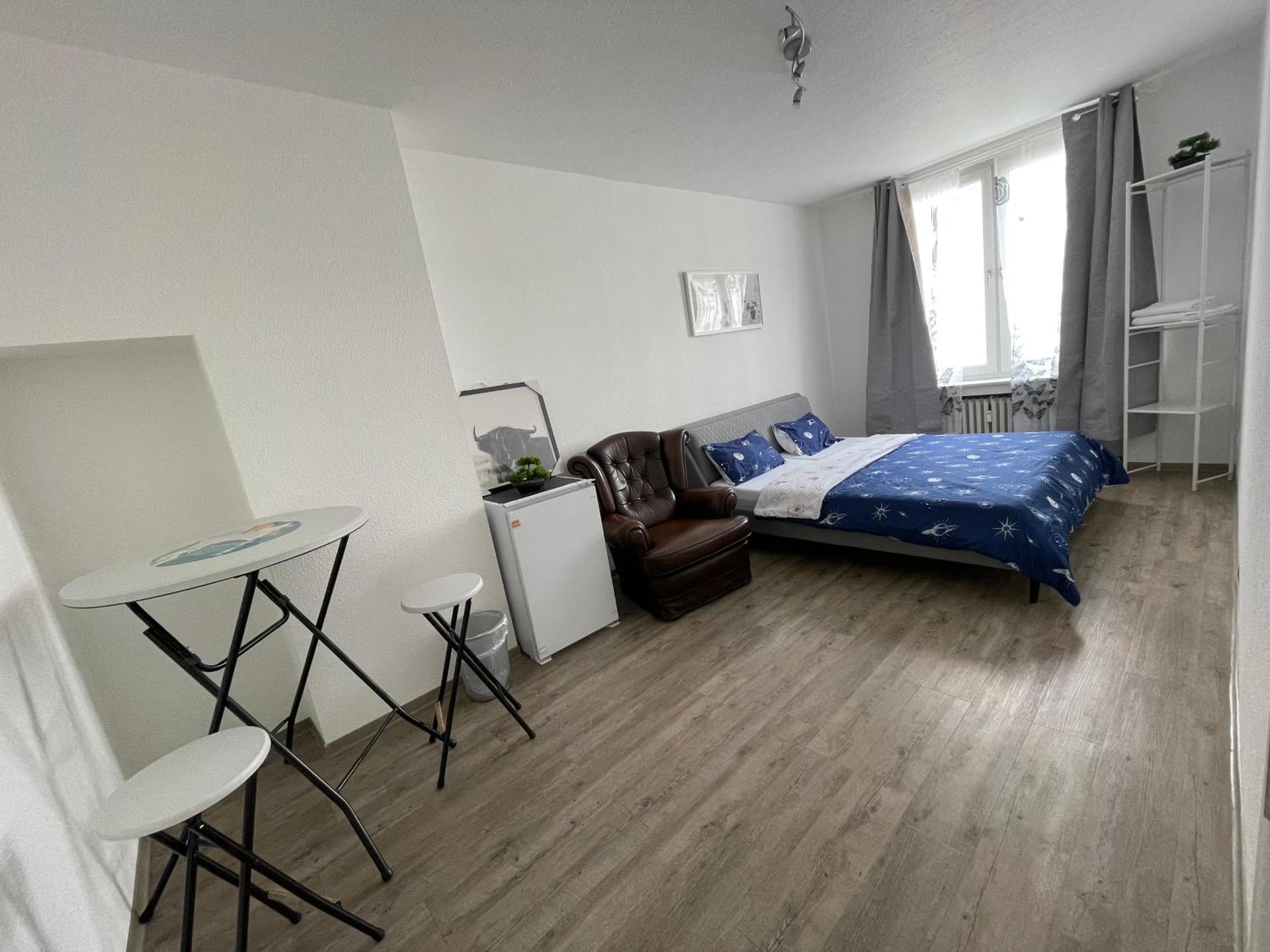 Private room in city centre