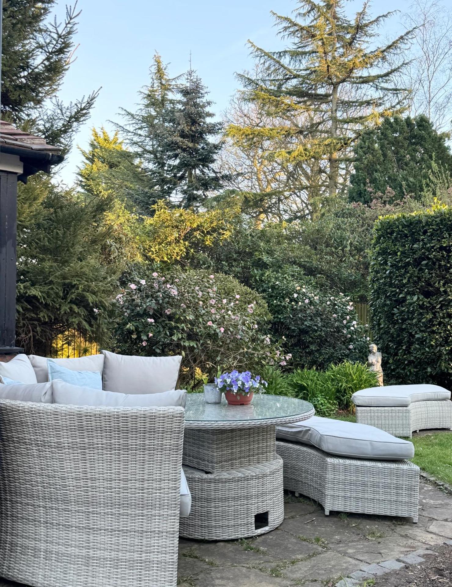 Thornton House Private Country House Thornton Hough Entire House sleeps 6