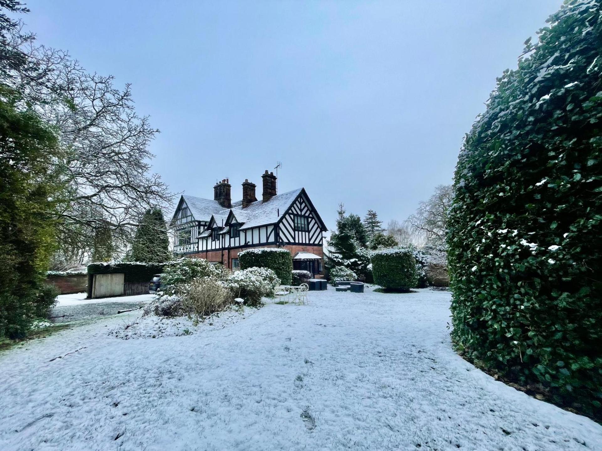 Thornton House Private Country House Thornton Hough Entire House sleeps 6