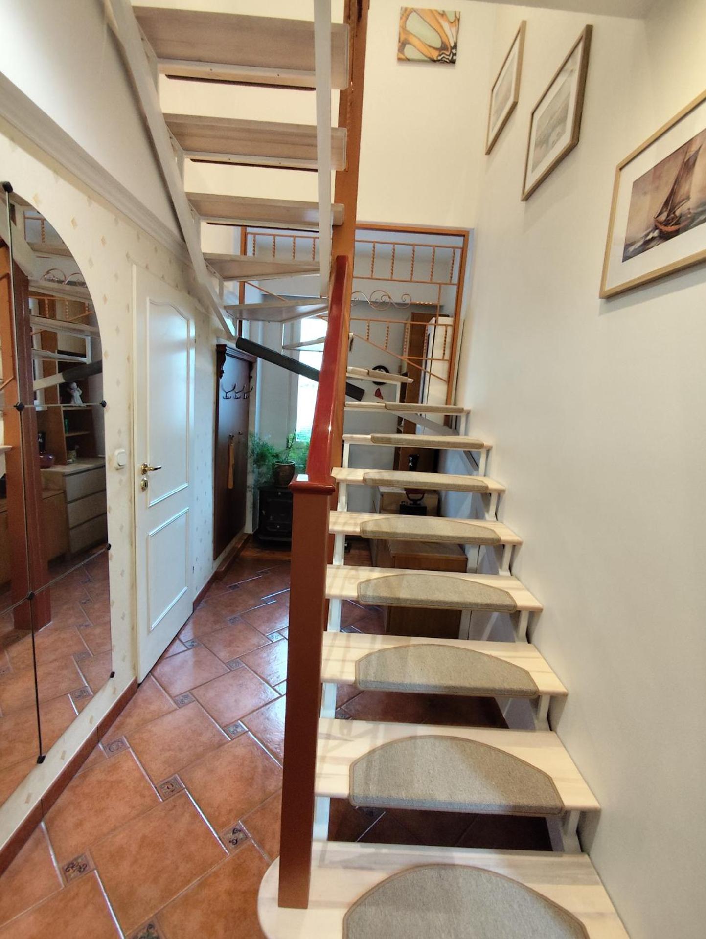 Apartament pod limbą