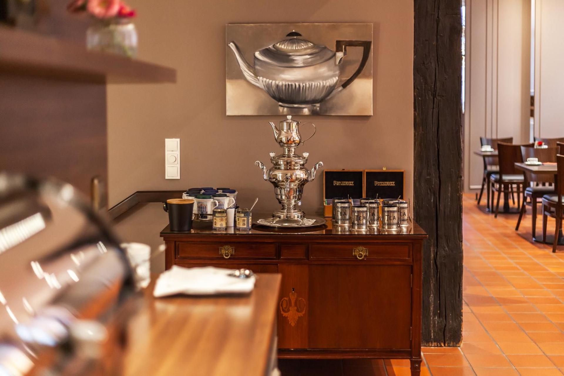 Coffee/tea facilities