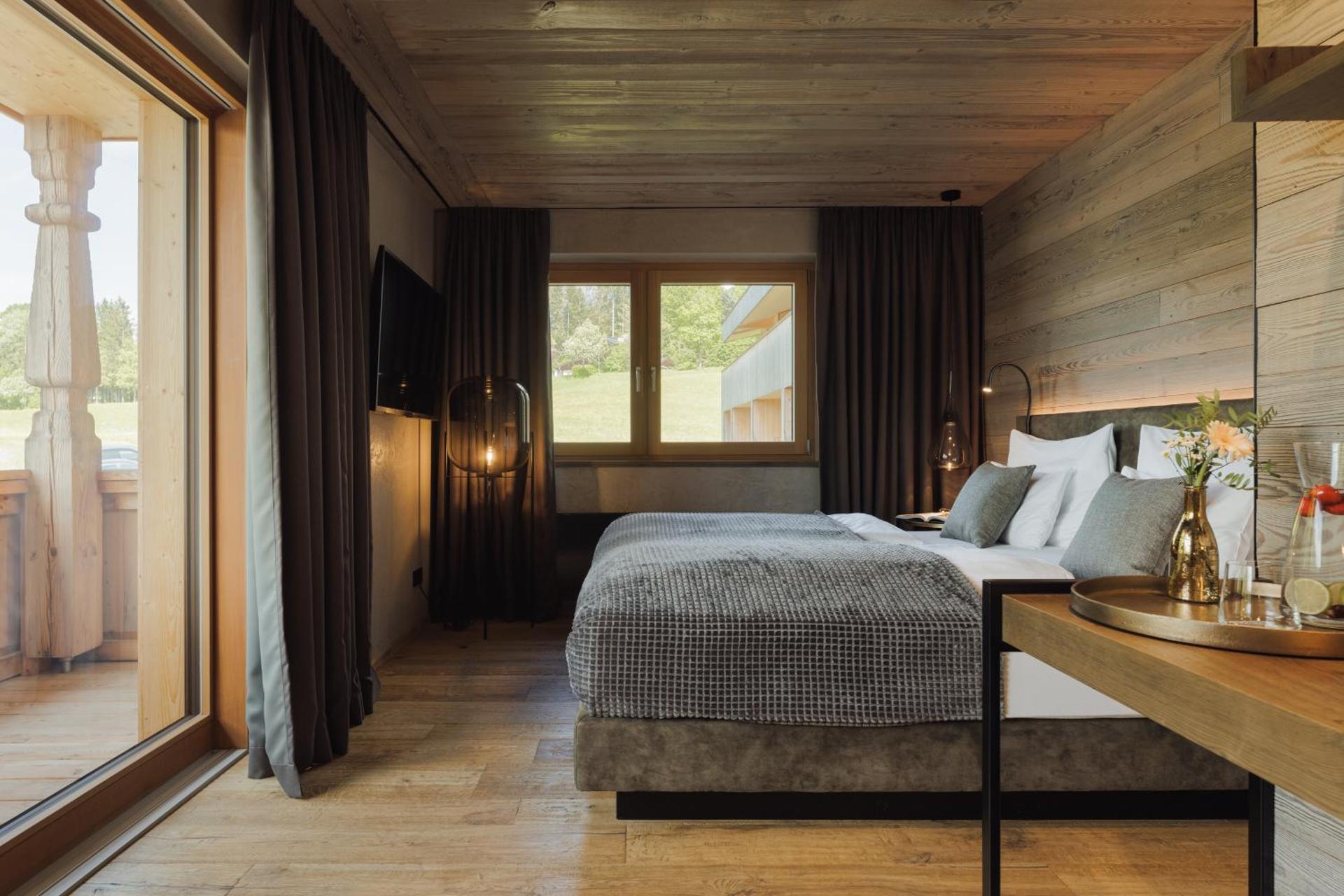 Suite with Mountain View