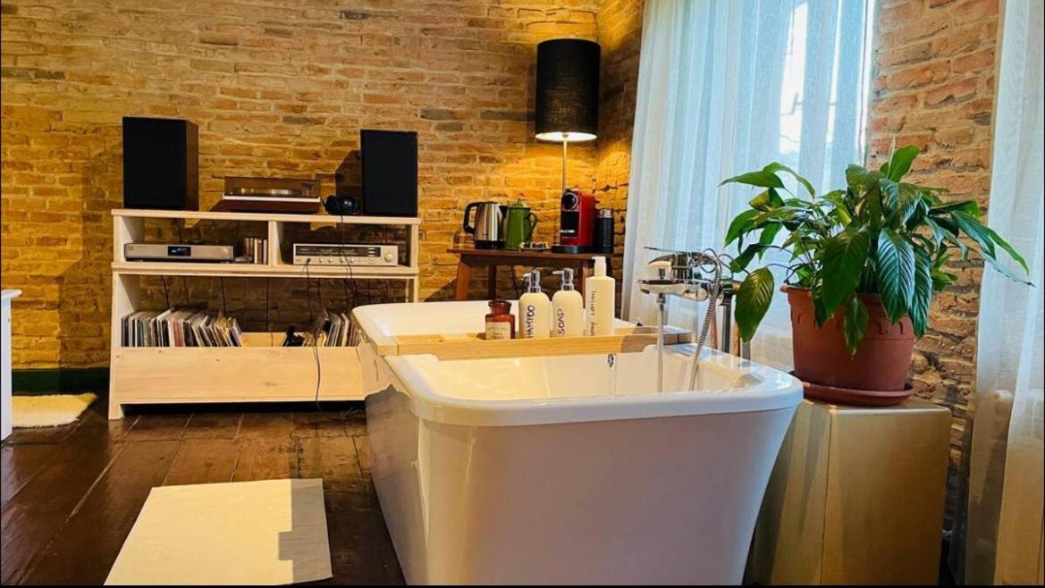 Bed & Wine Transylvania