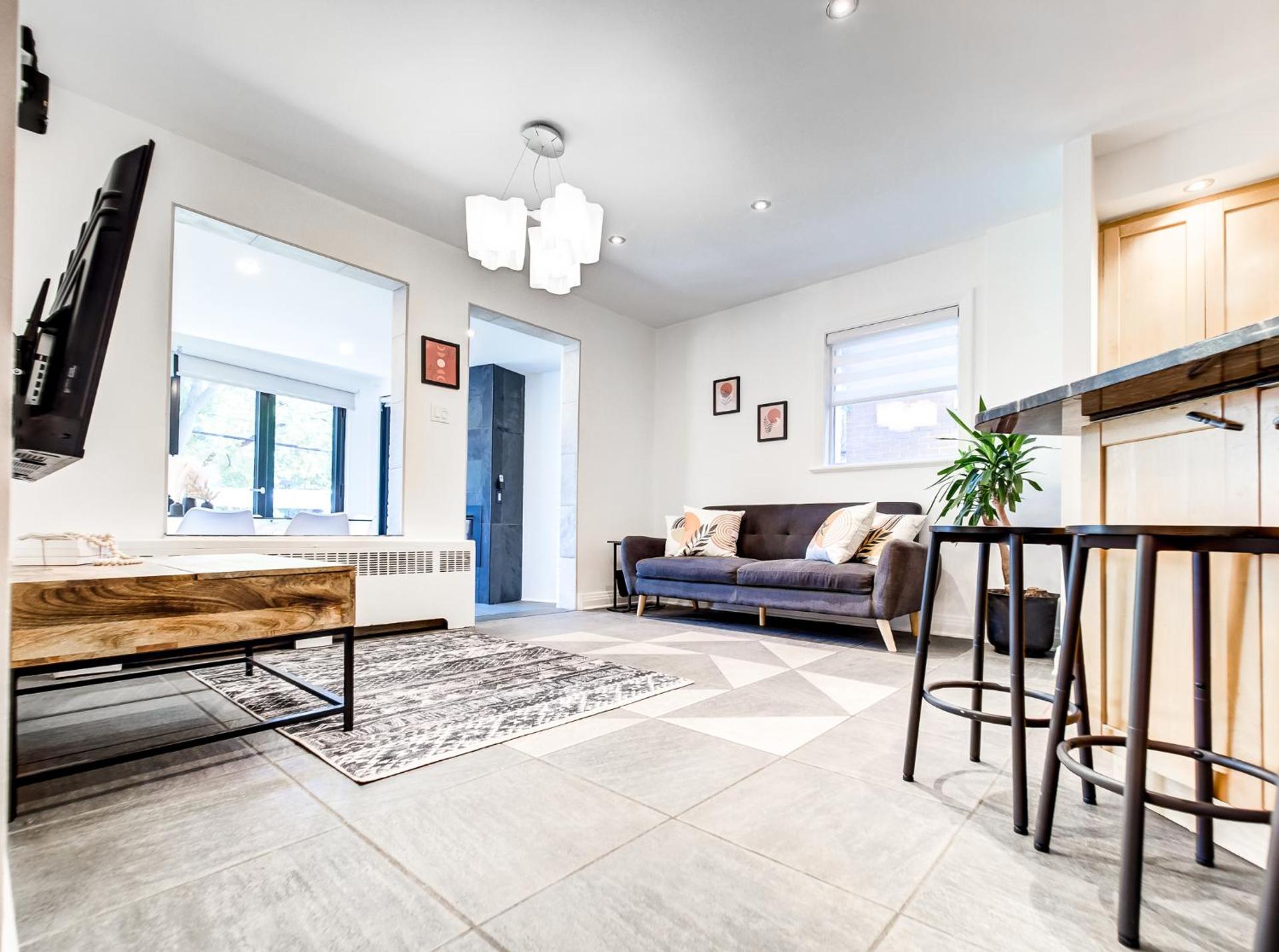 Amazing 4-Bedrooms in Homa Montreal 20