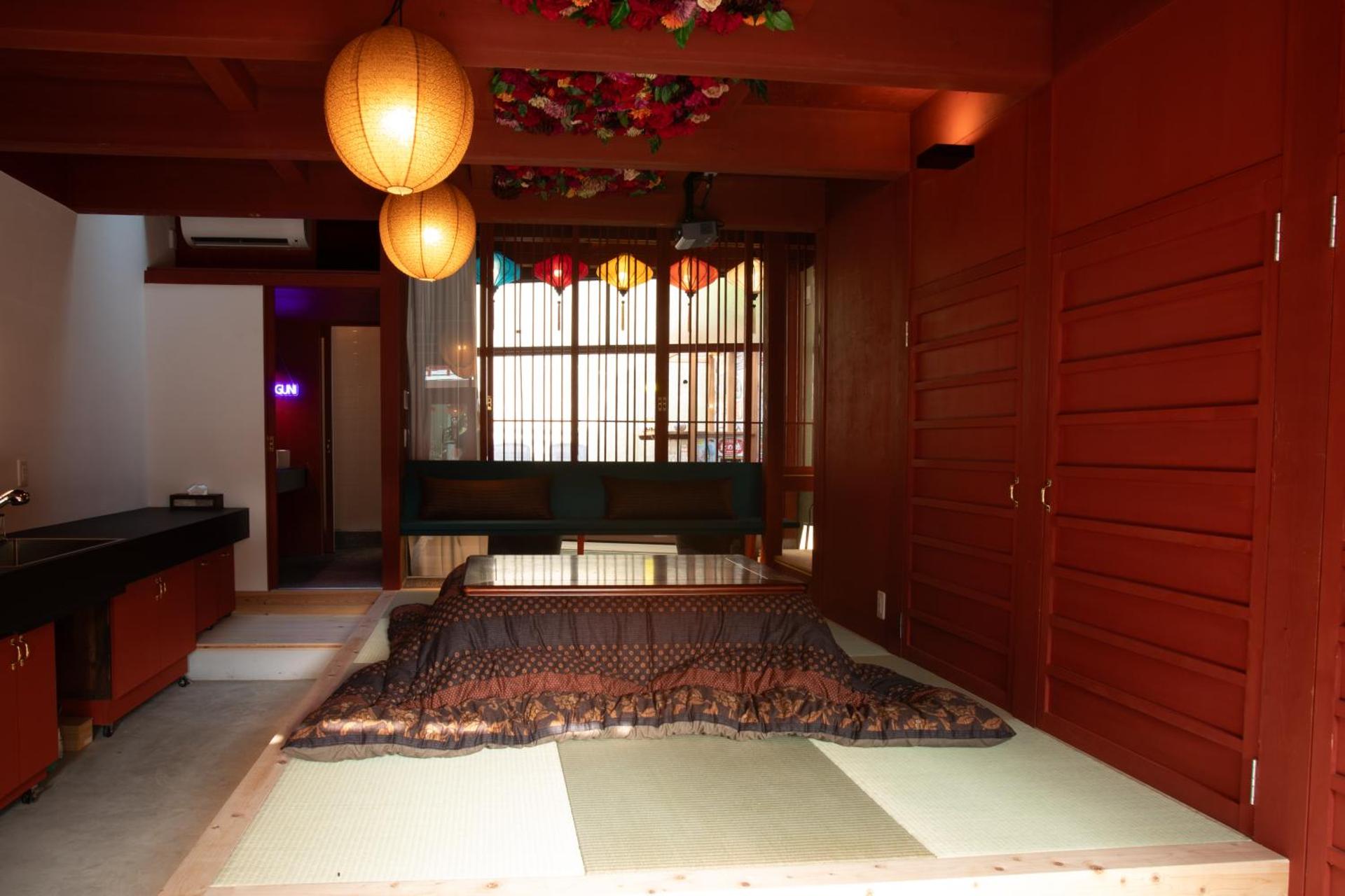 湯と灯りに包まれる別世界 江の島神社まで30秒 一組限定の貸切宿