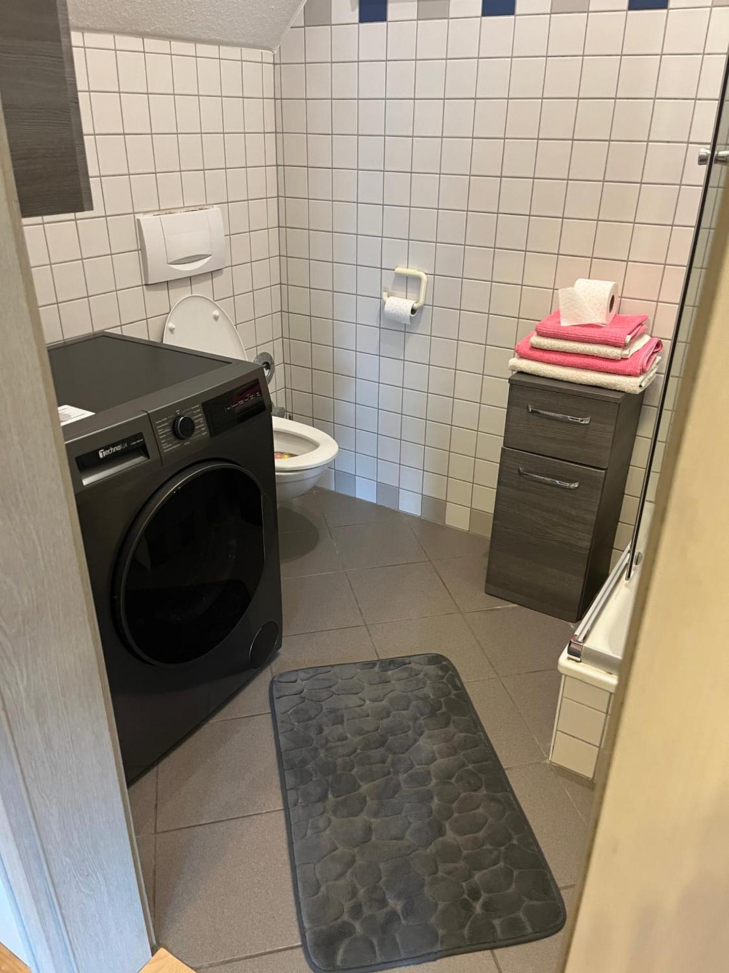 Zimmer zum vermieten direkt an der Donau und am Schloss