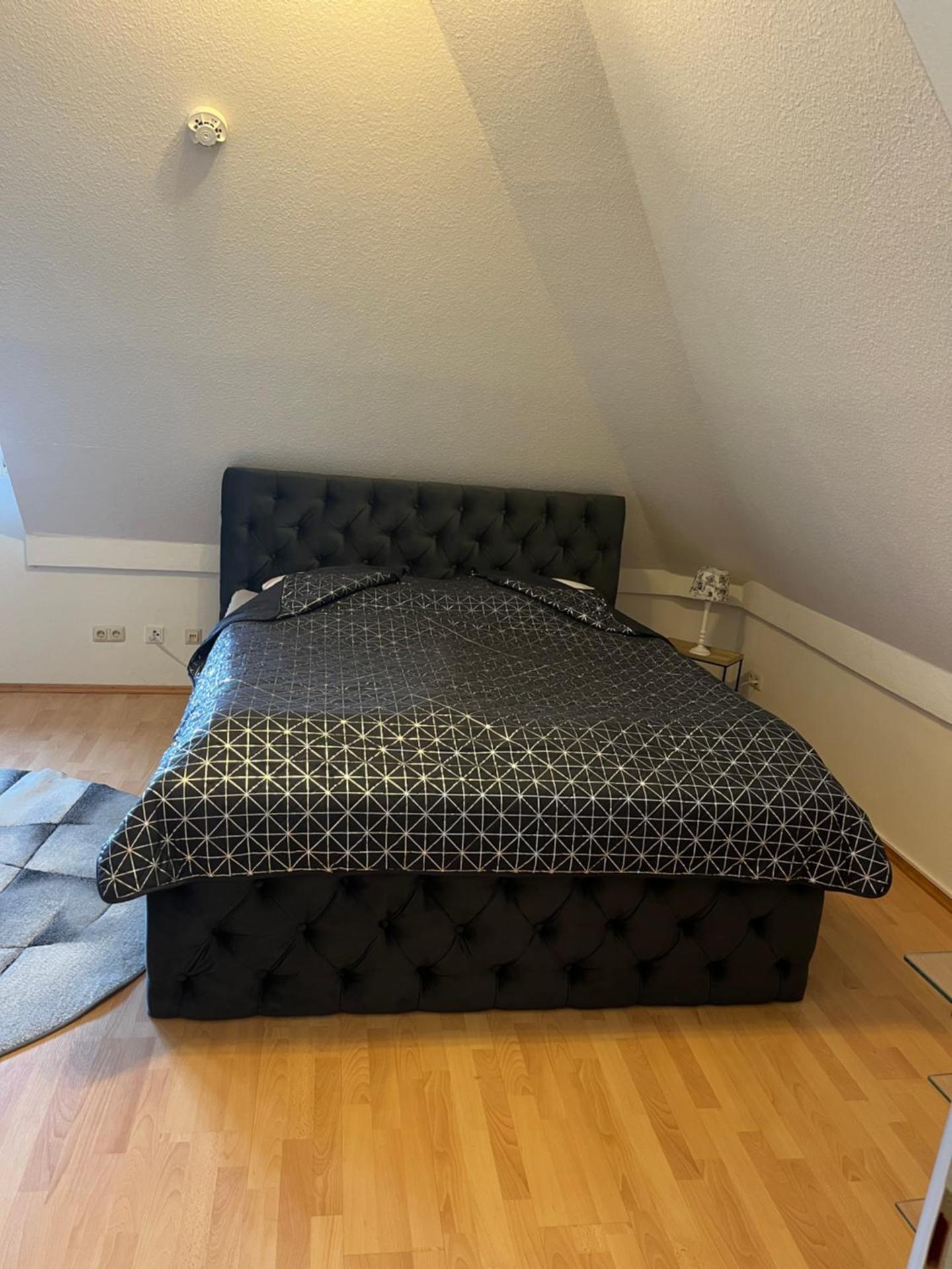 Zimmer zum vermieten direkt an der Donau und am Schloss