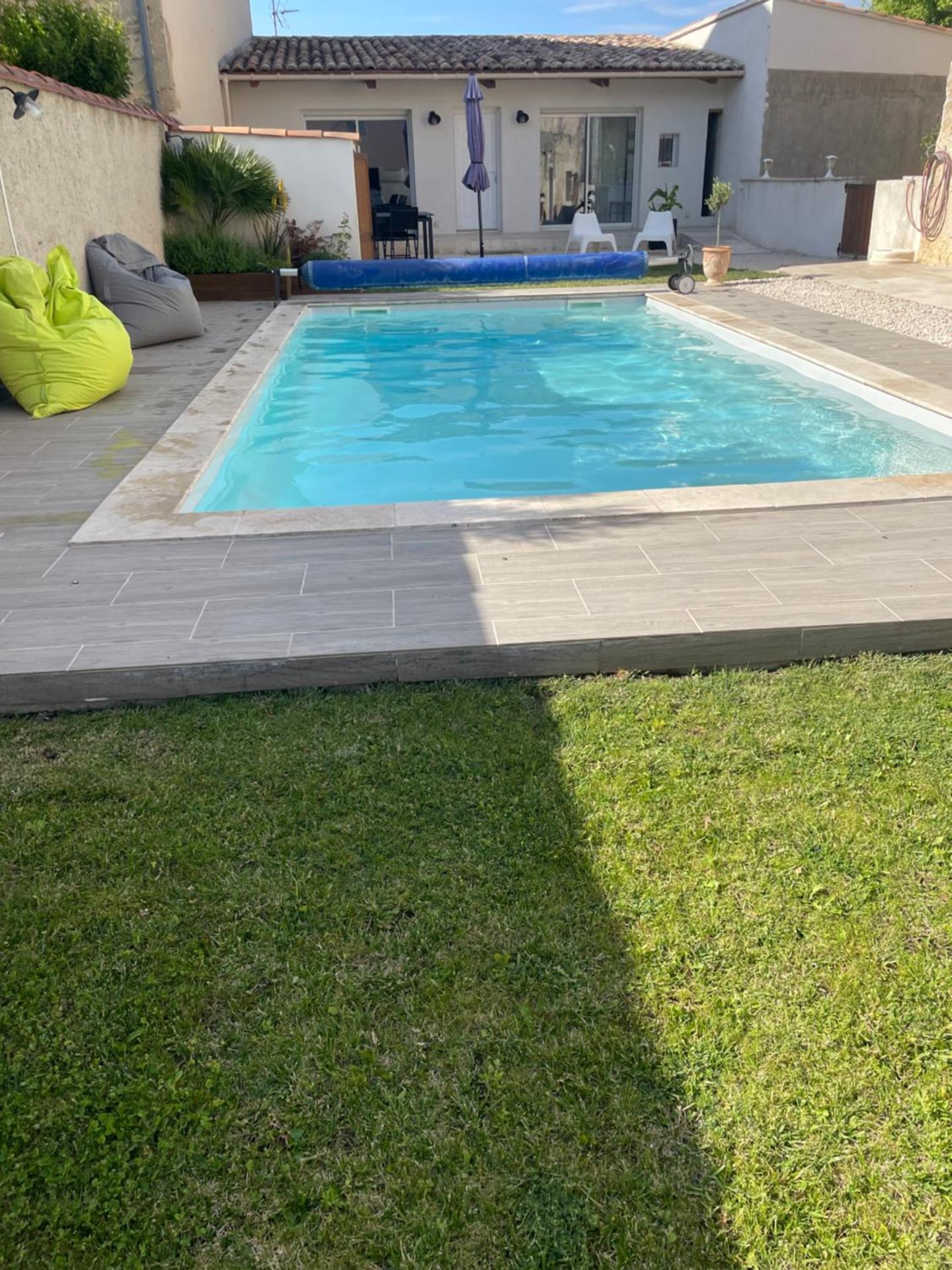 Studio moderne proche centre village