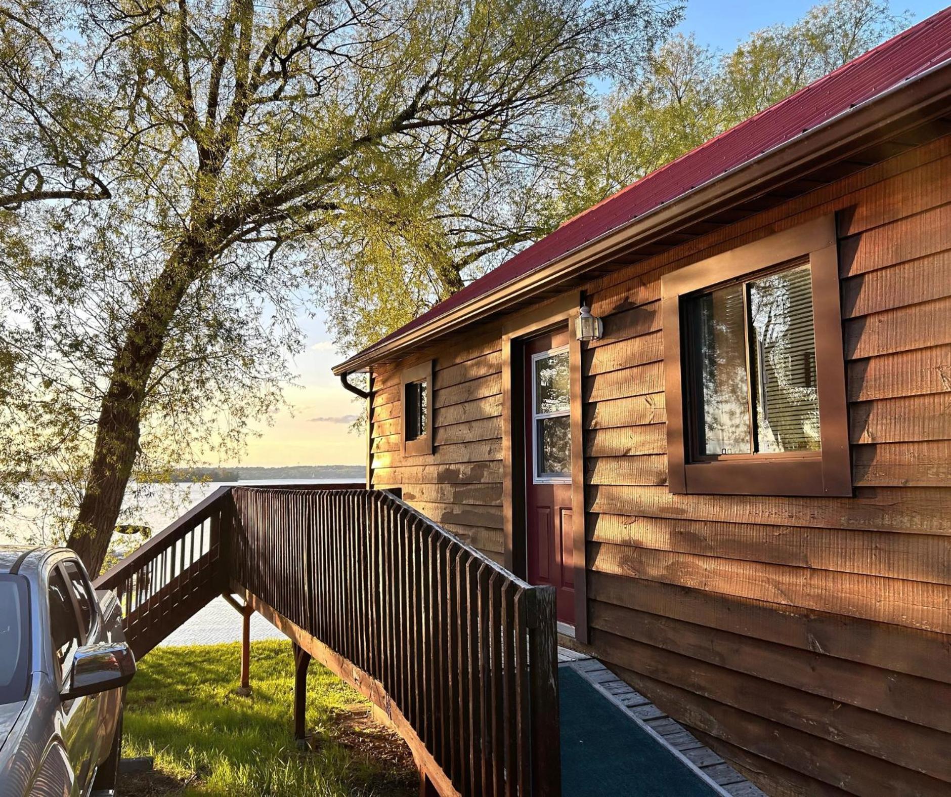 Sandy Shore Cottages Luxury Resort on Rice Lake