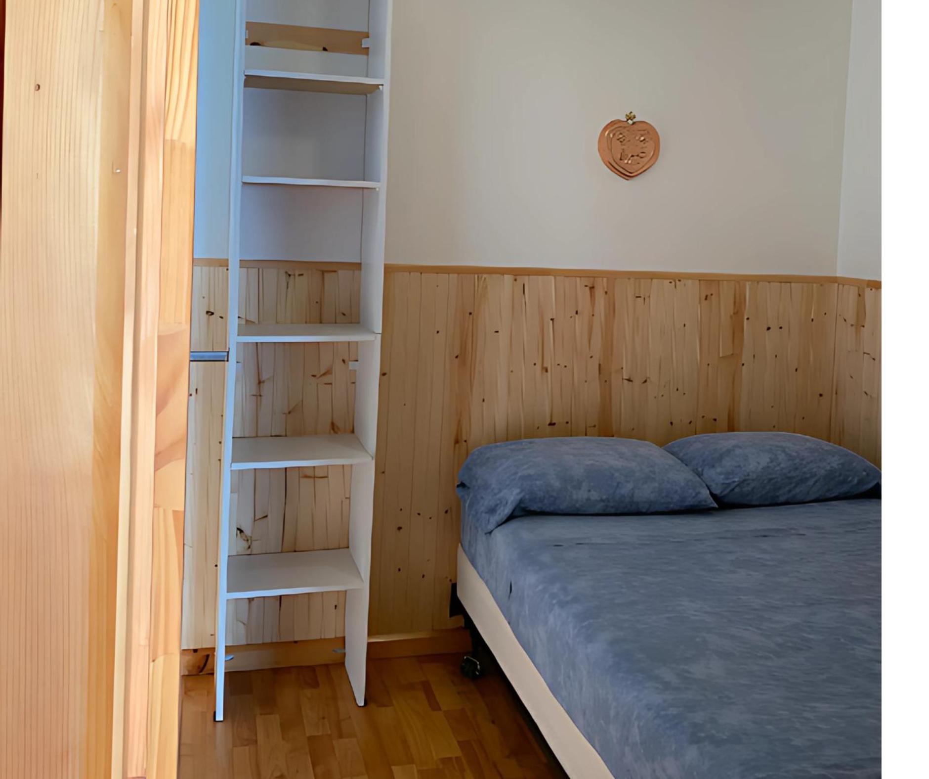 Sandy Shore Cottages Luxury Resort on Rice Lake