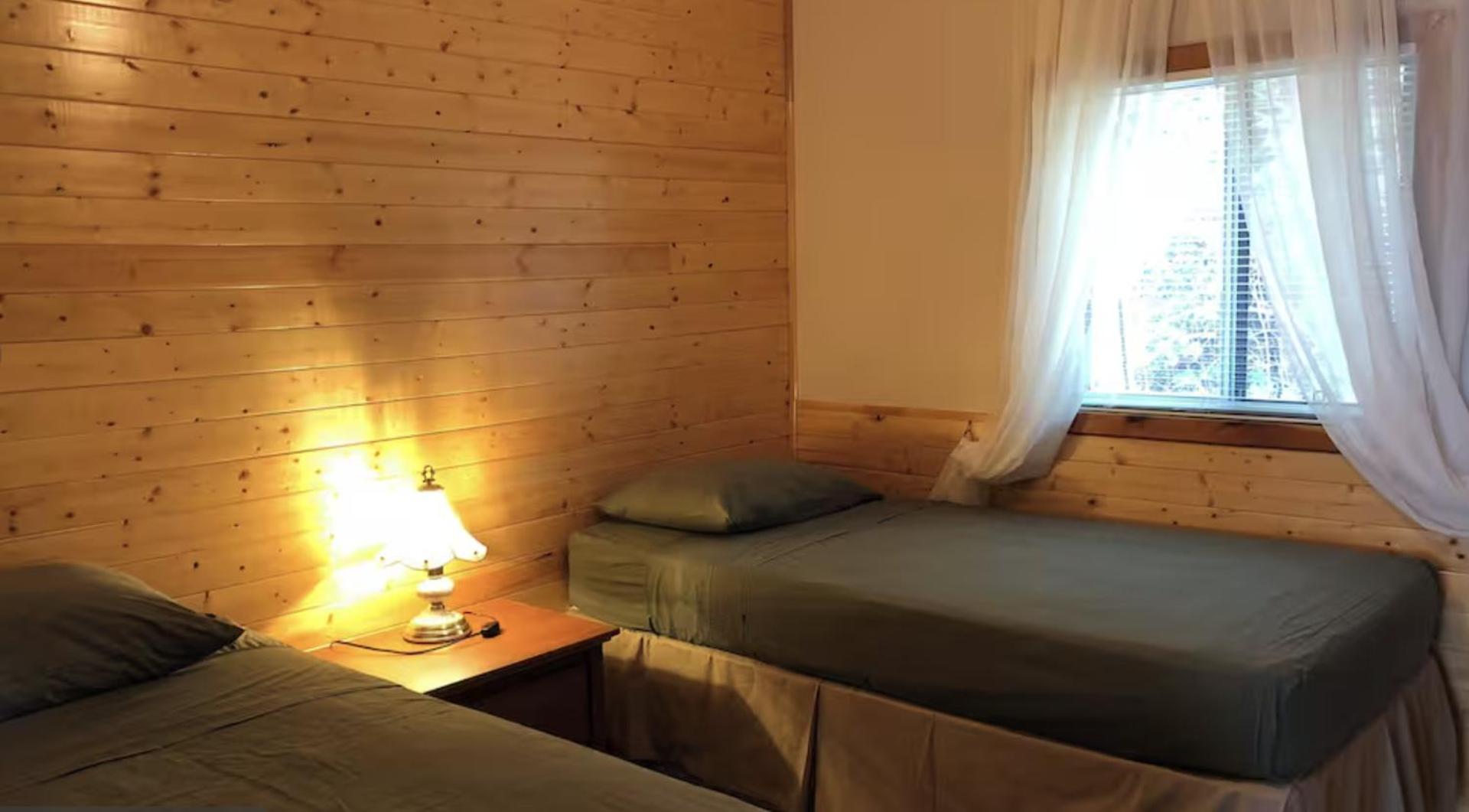 Sandy Shore Cottages Luxury Resort on Rice Lake