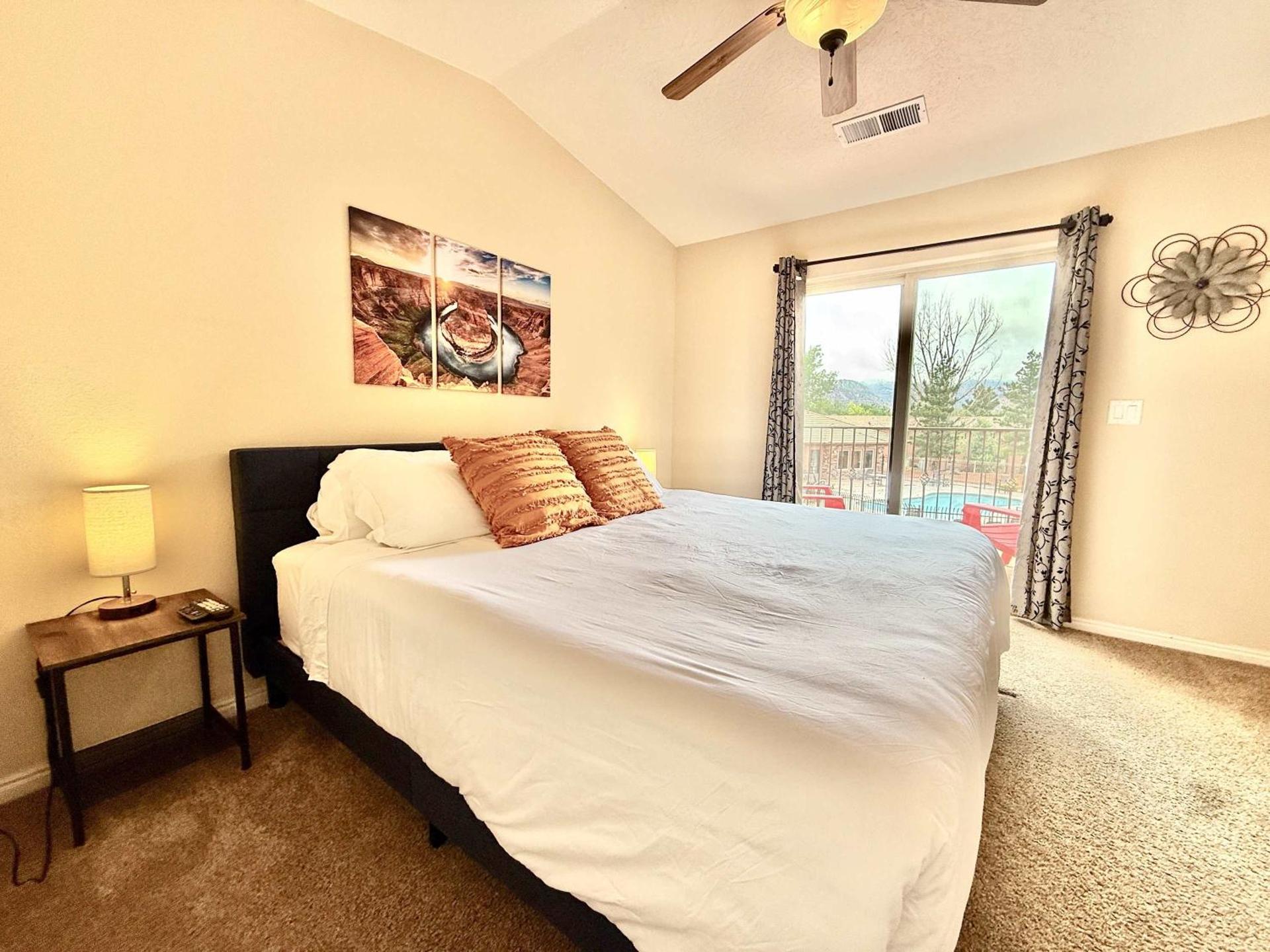 Kasa Kanab Modern Townhome Pet Friendly