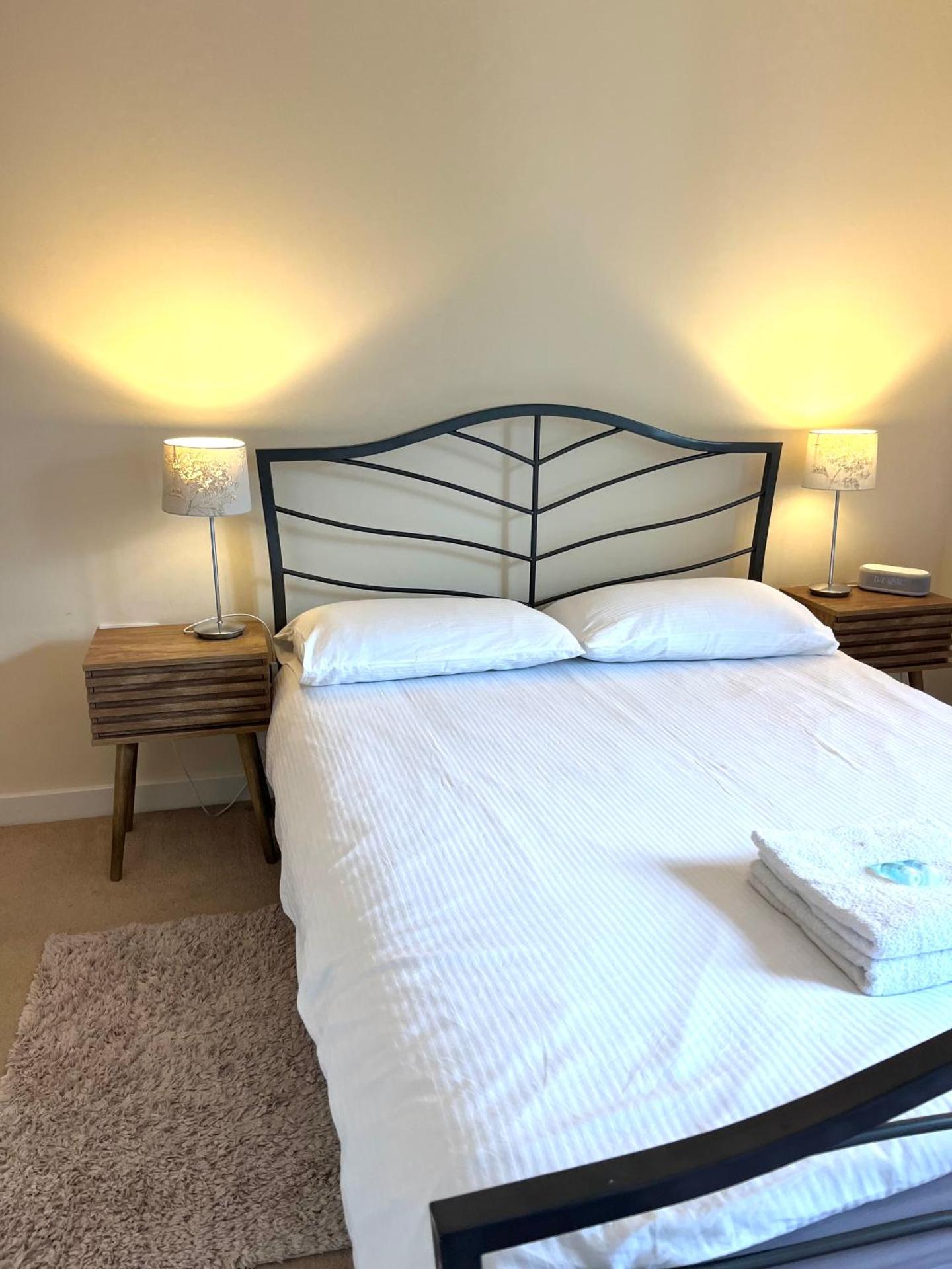 Spacious two bedrooms apartment for business and holiday