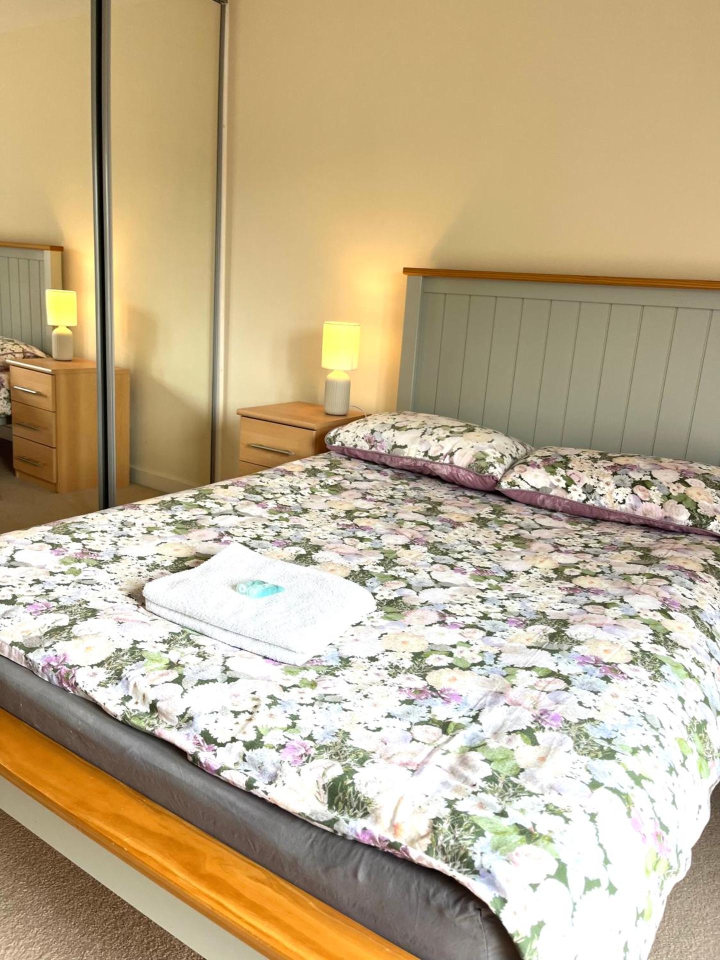 Spacious two bedrooms apartment for business and holiday