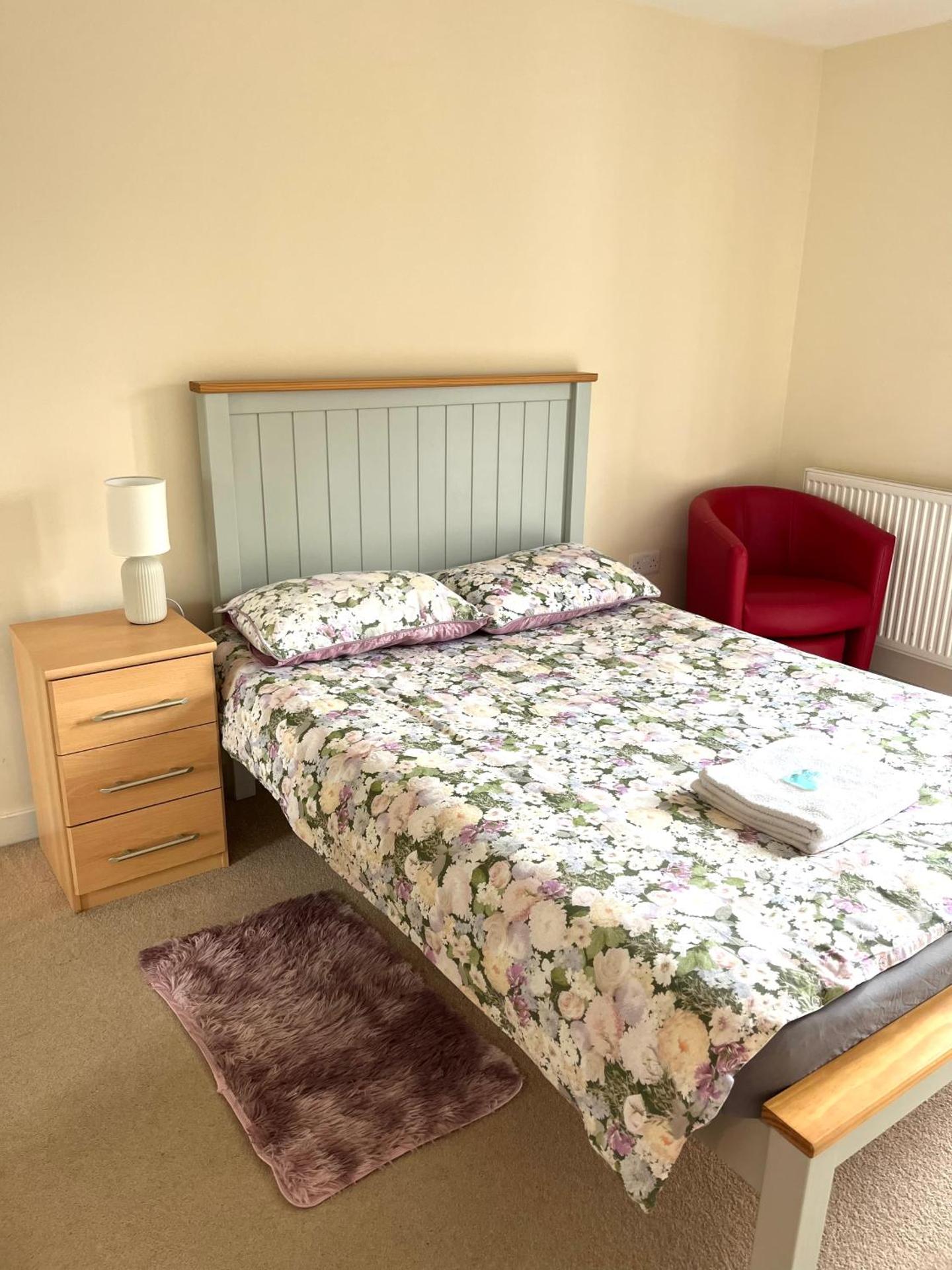 Spacious two bedrooms apartment for business and holiday