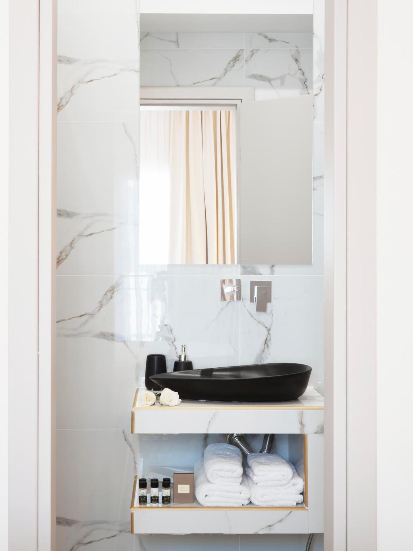 Standard Double Suite