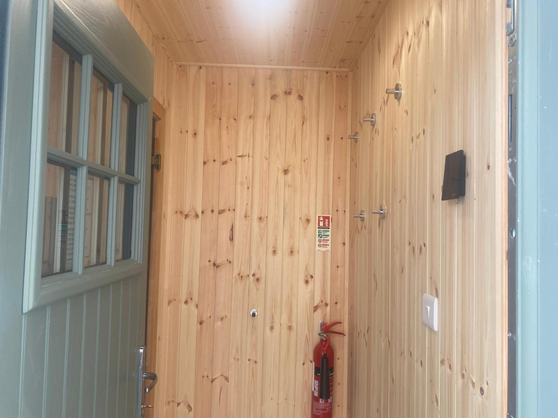 Roundstone Retreats Quayside luxury apt