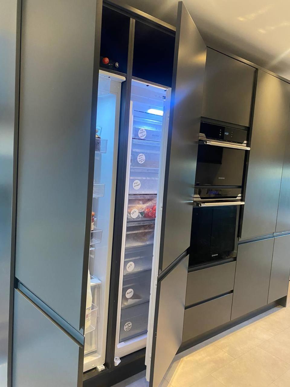 Spacious 5 Bedroom Detached Property with parking