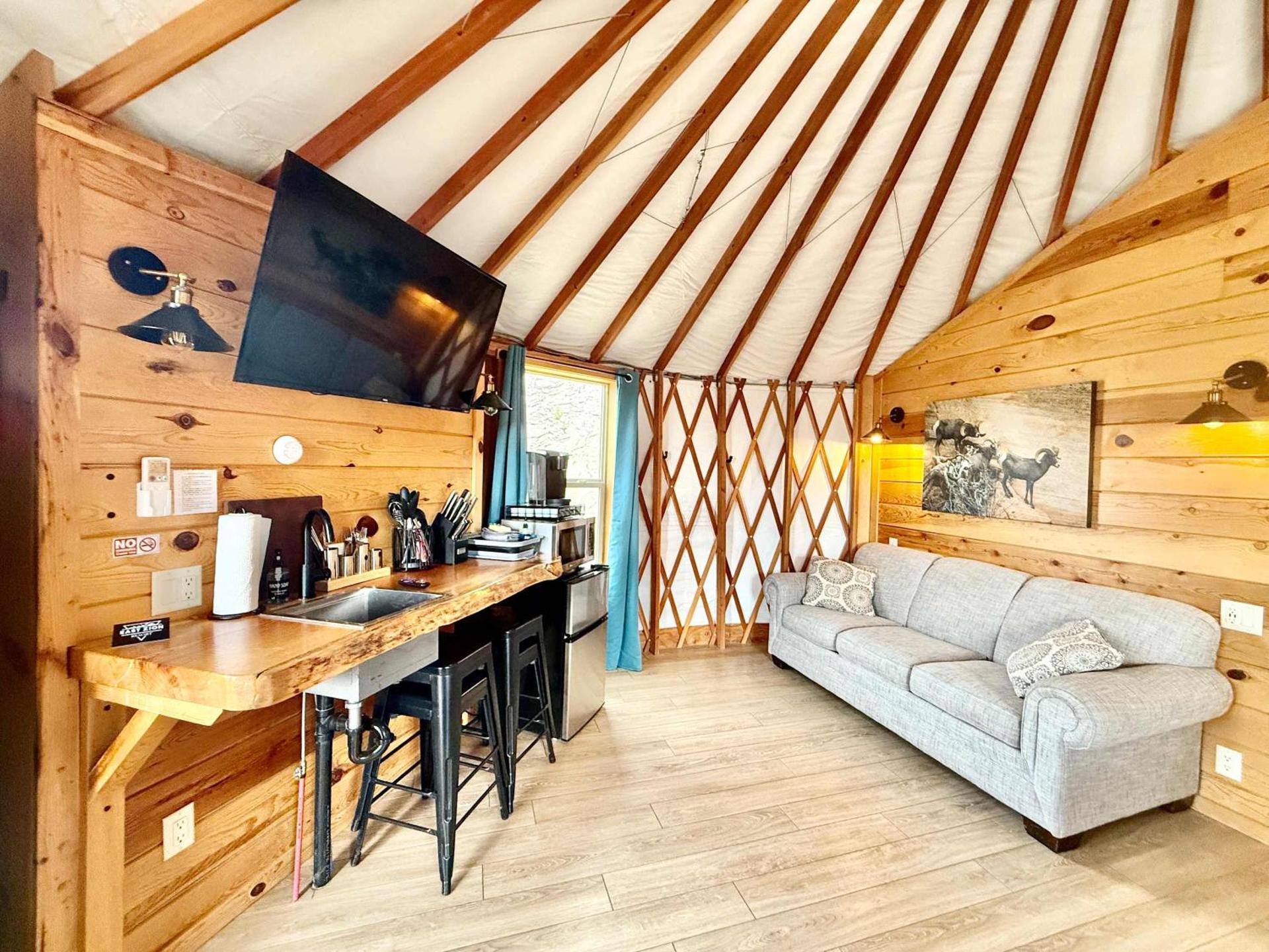 Yurt Overlook #8 with AC and Private Bath King Suite