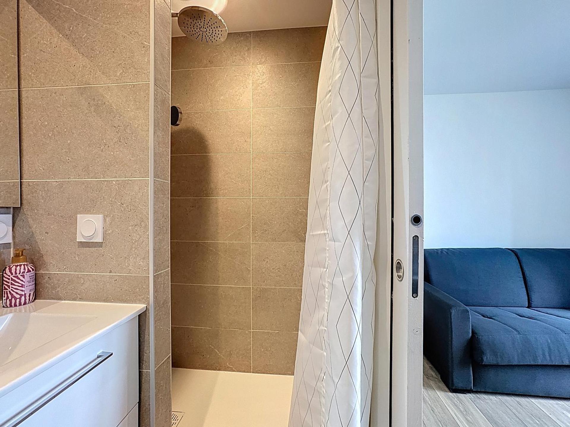 Mcosy 4, studio, 2 pers, clim, proche A75