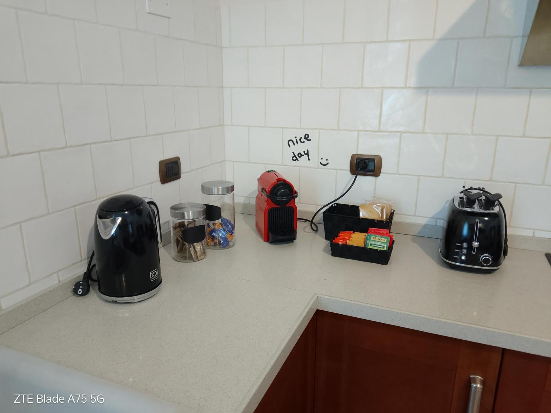 Coffee/tea facilities