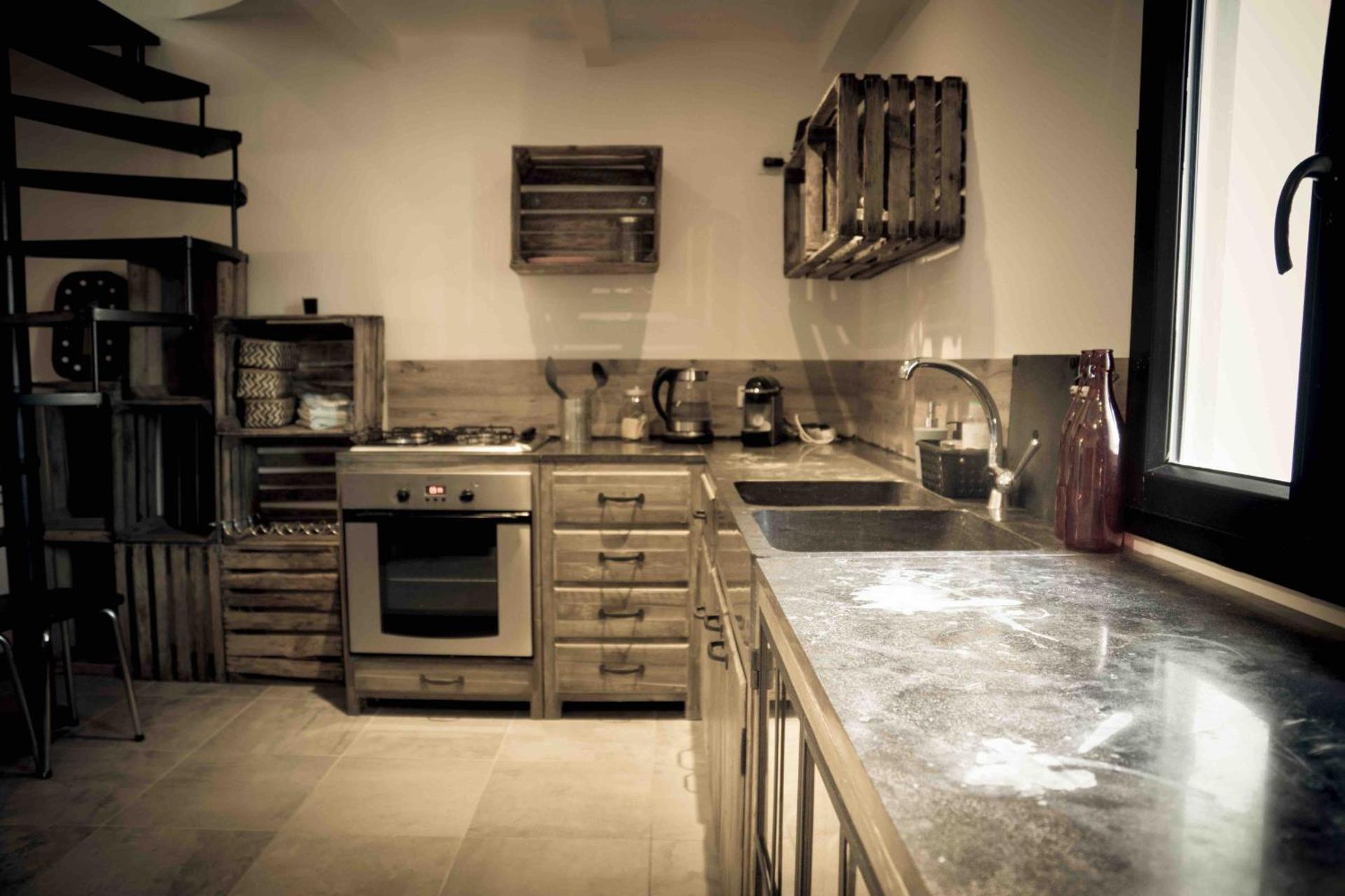 Kitchen or kitchenette