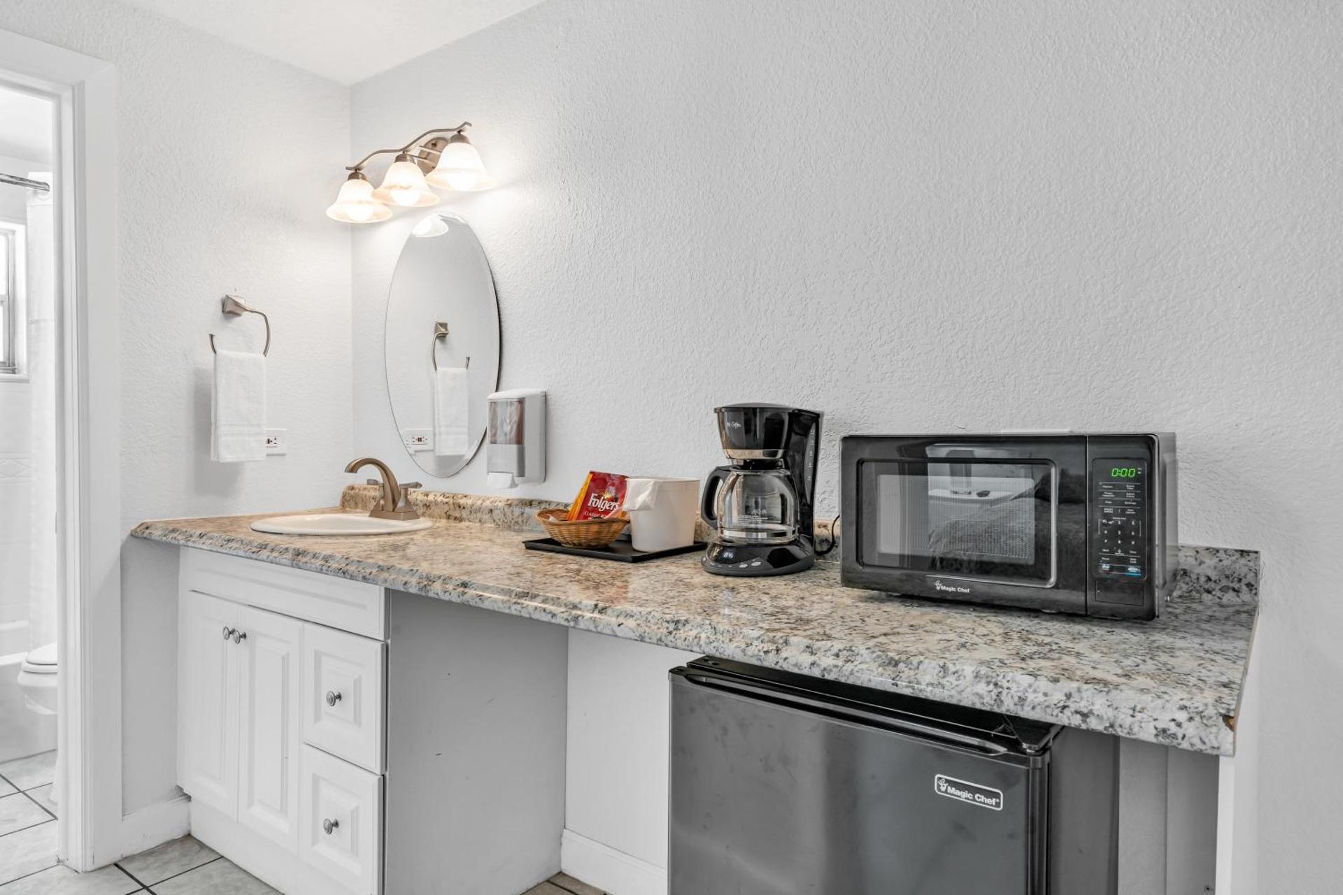 Queen Room - Non-Smoking