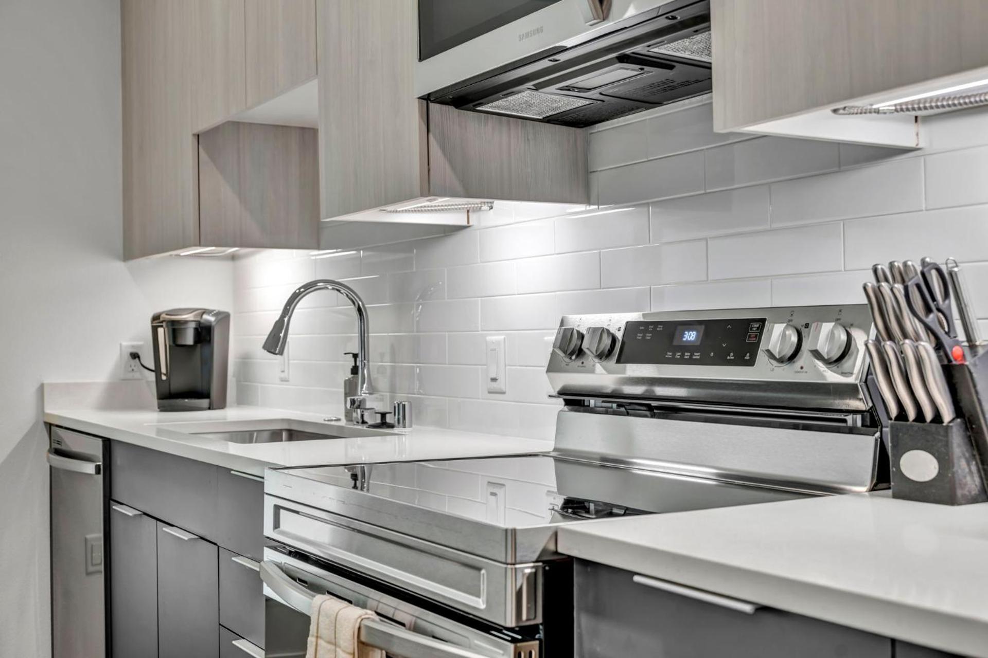 Kitchen or kitchenette