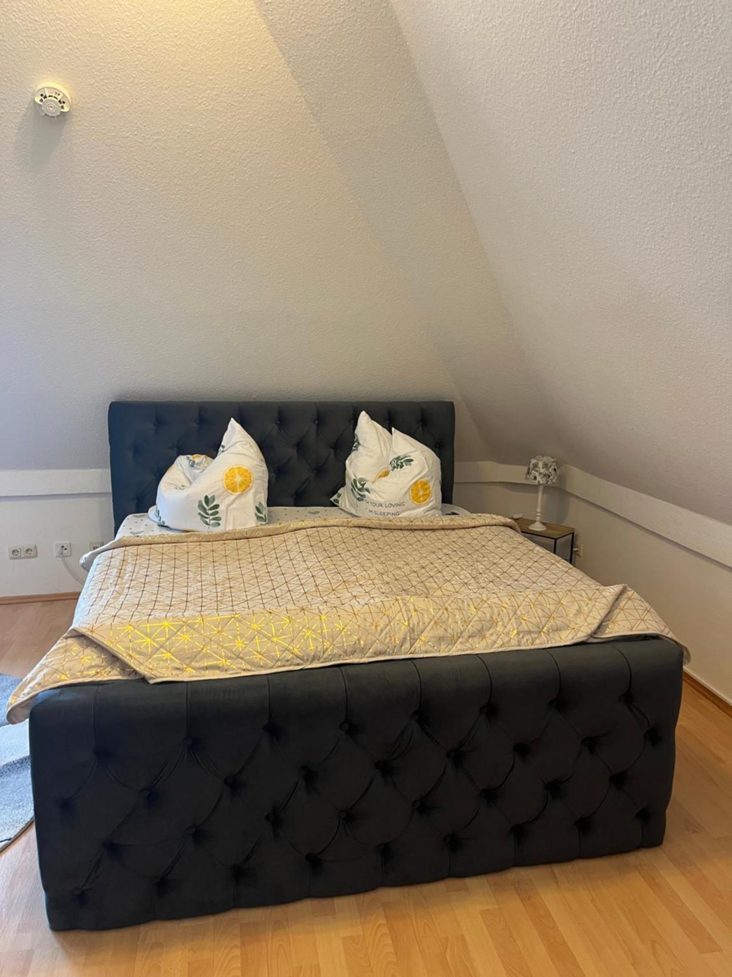 Zimmer zum vermieten direkt an der Donau und am Schloss