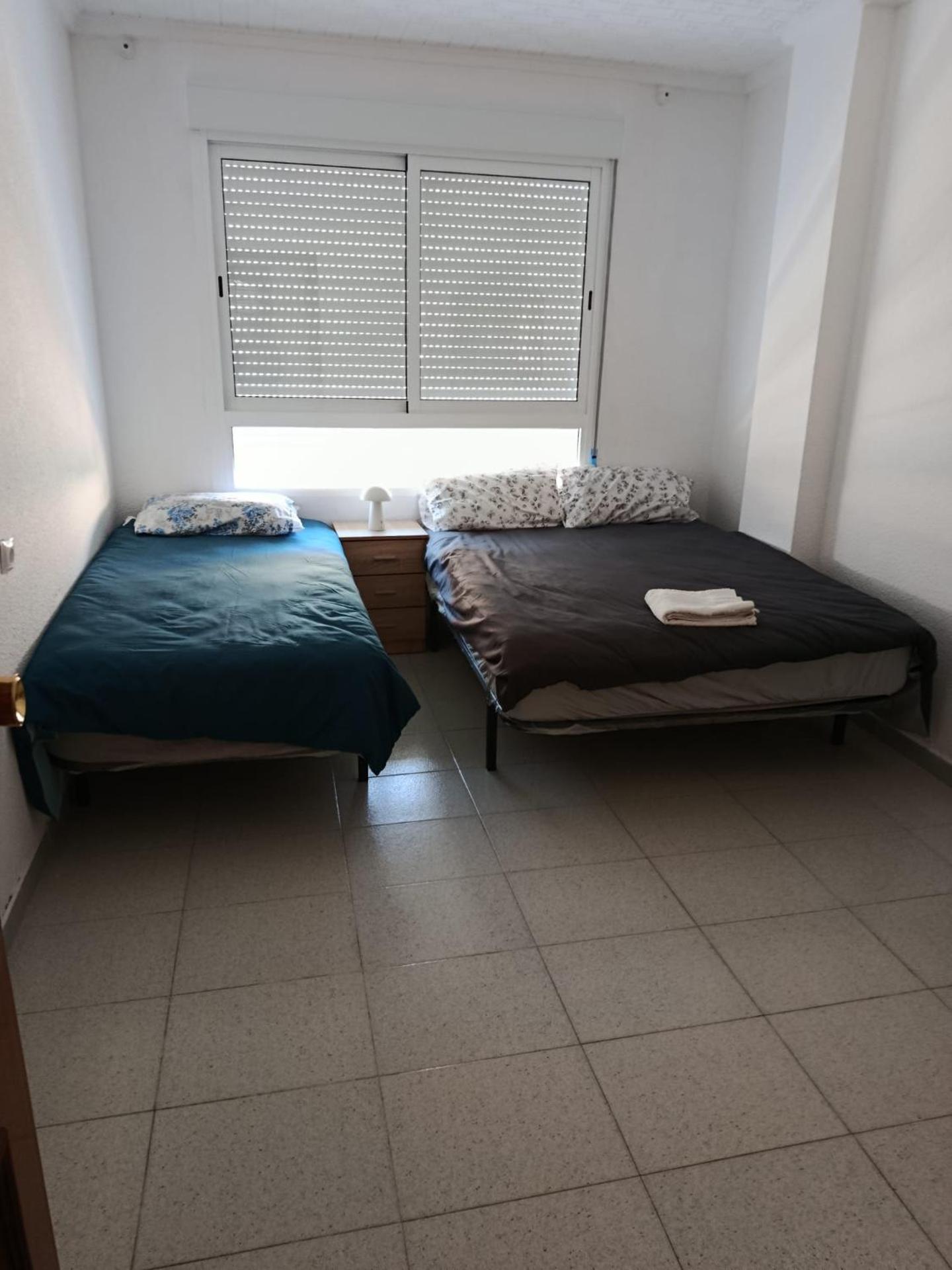 Se alquila habitaciones en piso Compartido SIn ASCENSOR ELDA