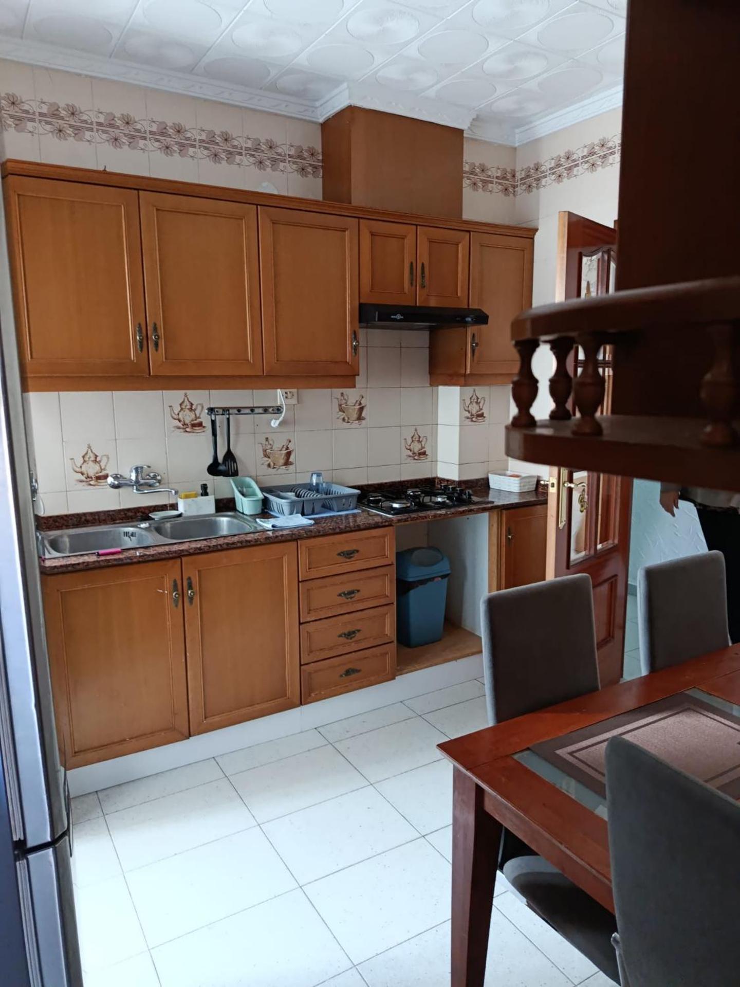 Se alquila habitaciones en piso Compartido SIn ASCENSOR ELDA