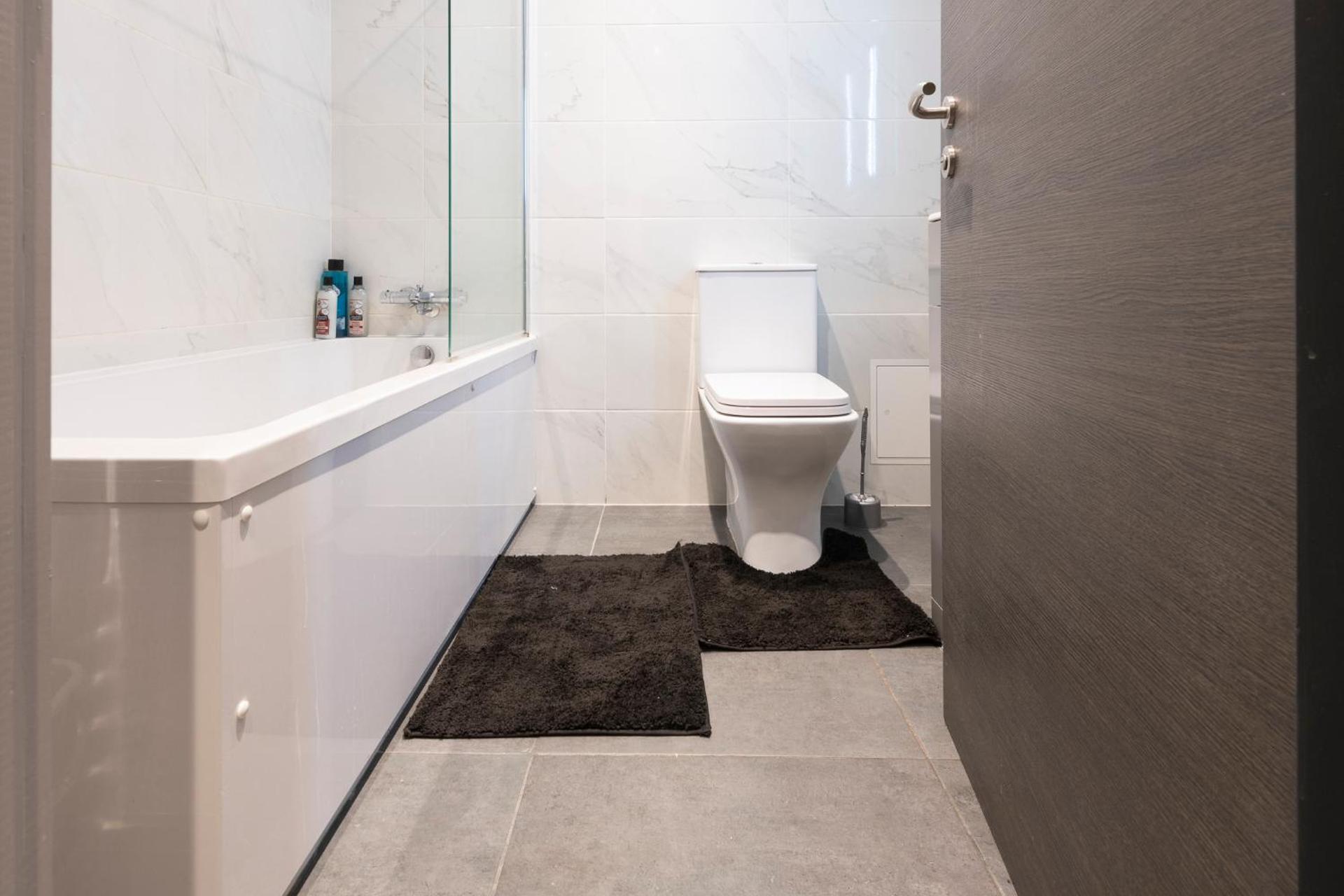 1 Bedroom Luxury Serviced Apartment