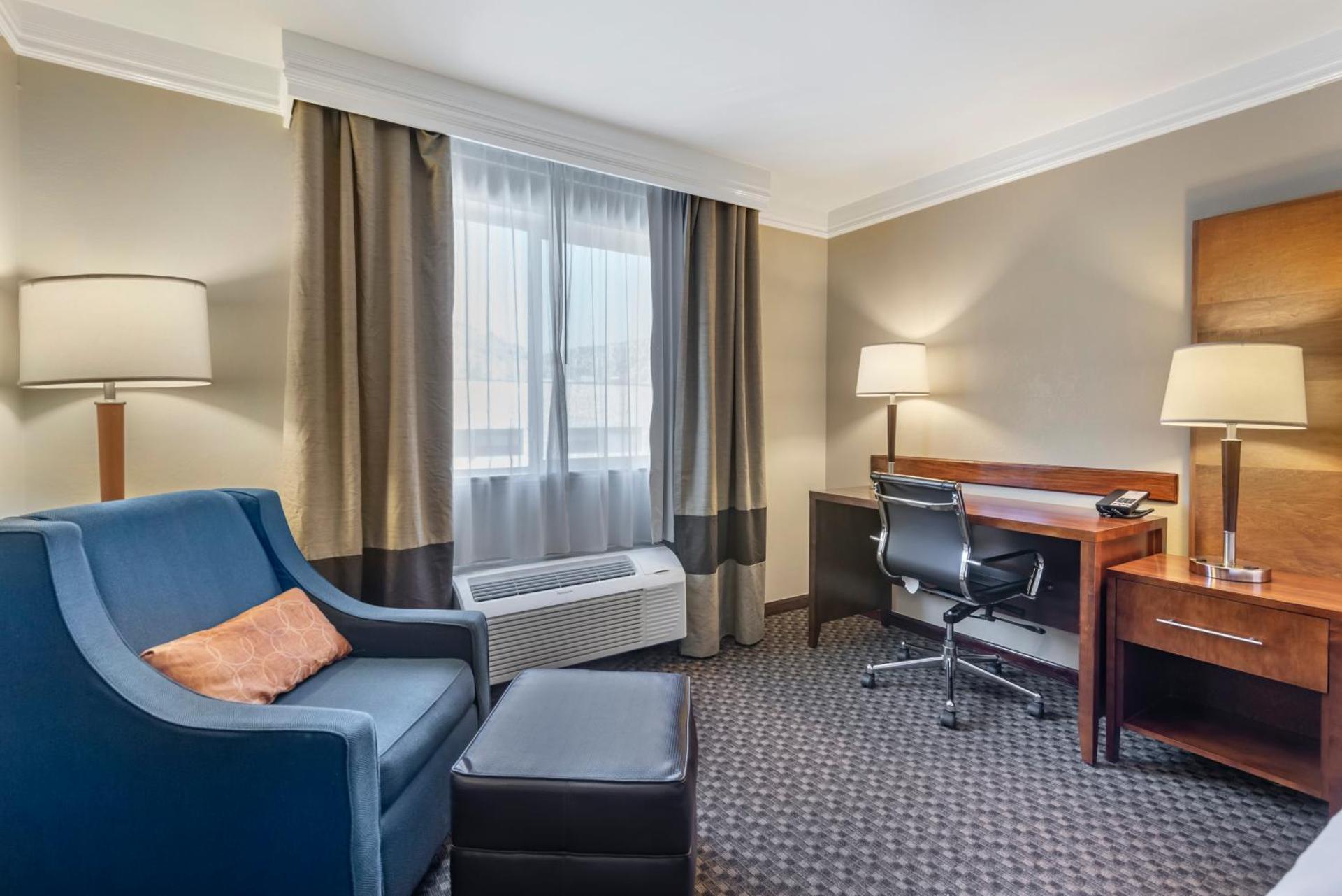 King Room - Mobility Accessible/Non-Smoking