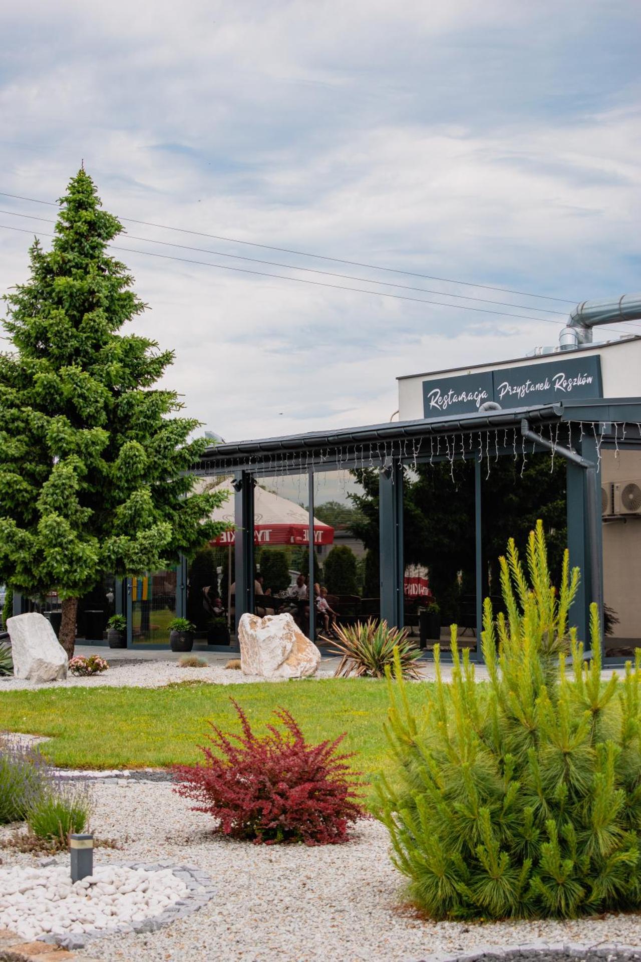 PRZYSTANEK ROSZKÓW -NOCLEGI i RESTAURACJA