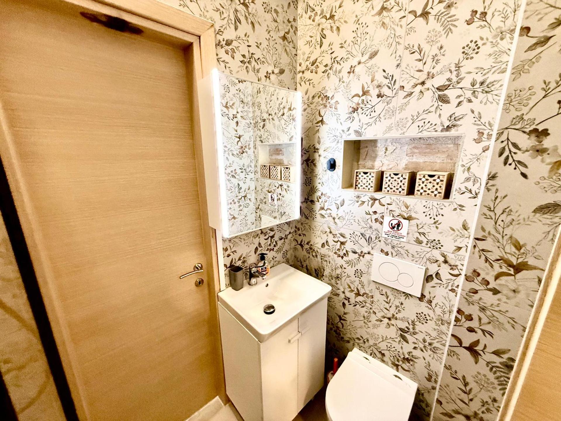 TRAVELLERS CORFU TOWN Luxury Suites, Studios & Apartments