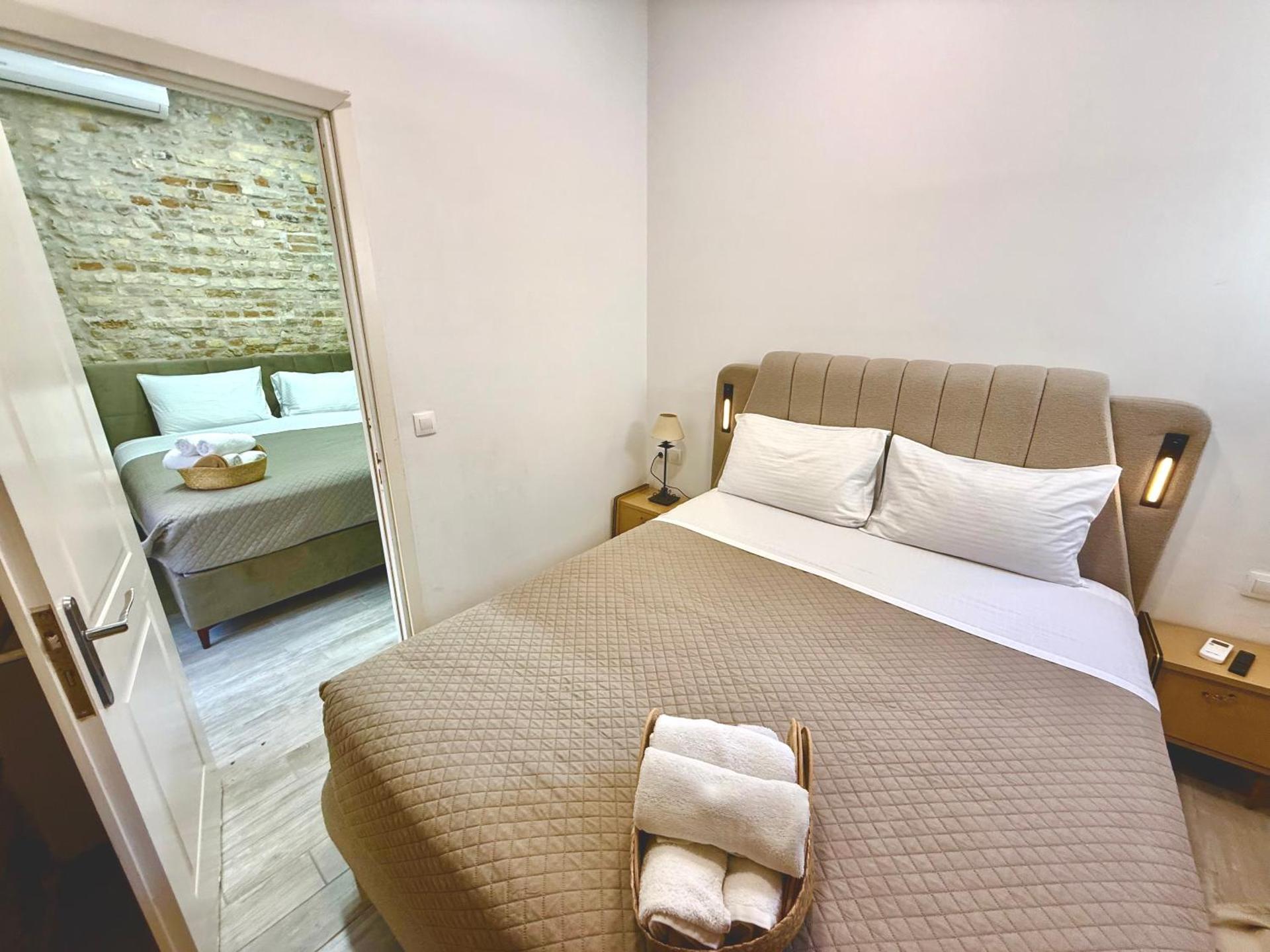 TRAVELLERS CORFU TOWN Luxury Suites, Studios & Apartments