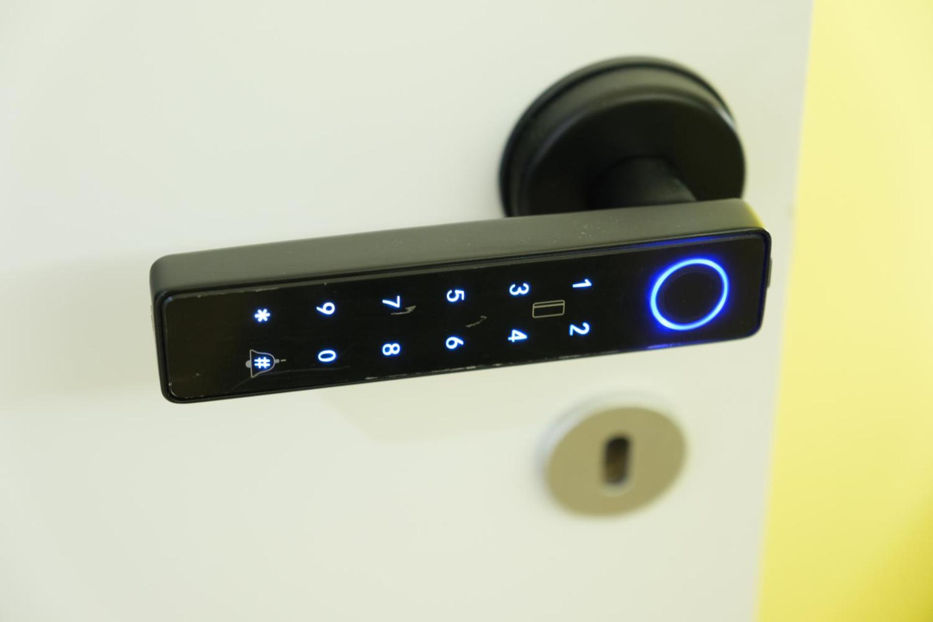 RainbHome Colourful Roman Suites