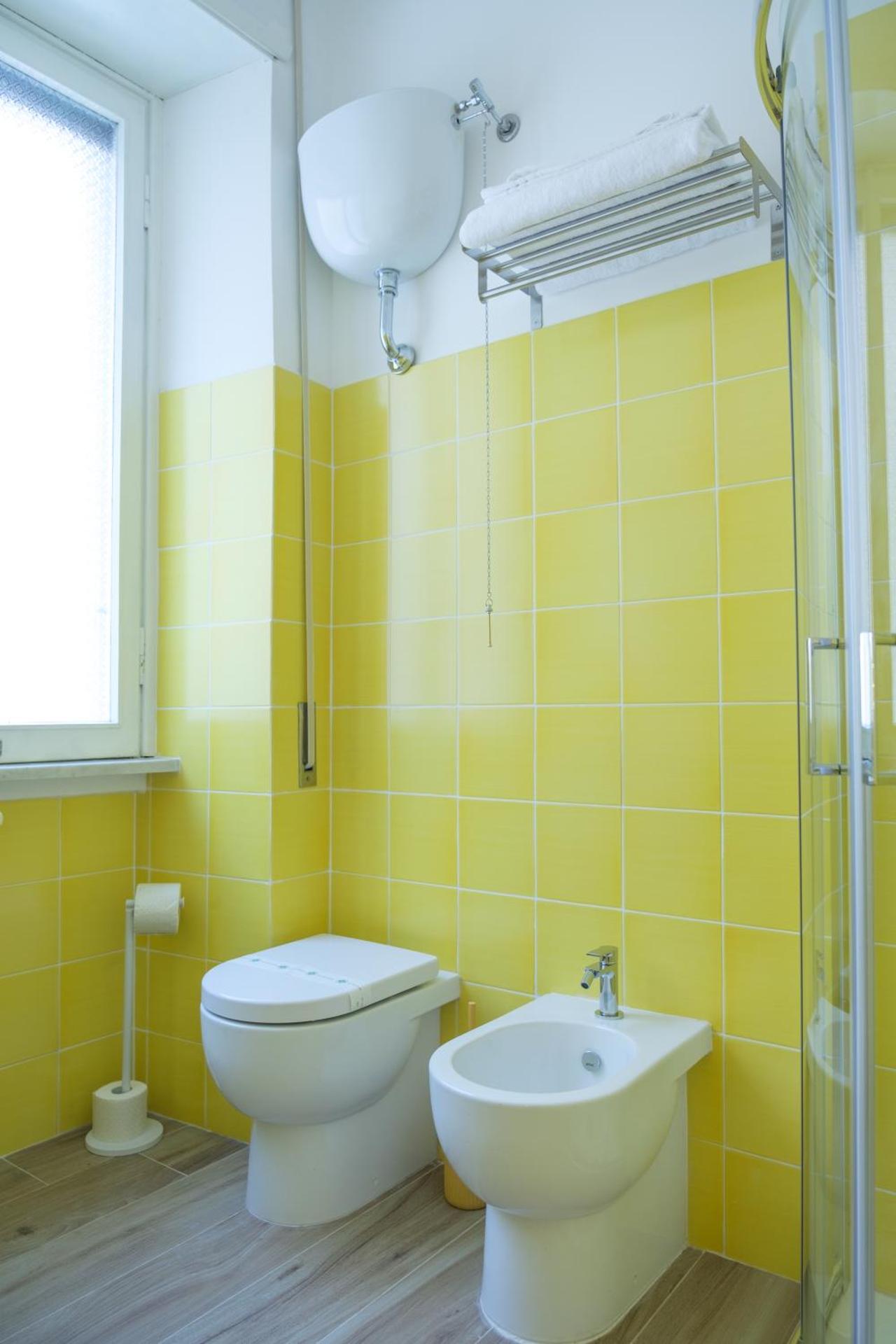 RainbHome Colourful Roman Suites