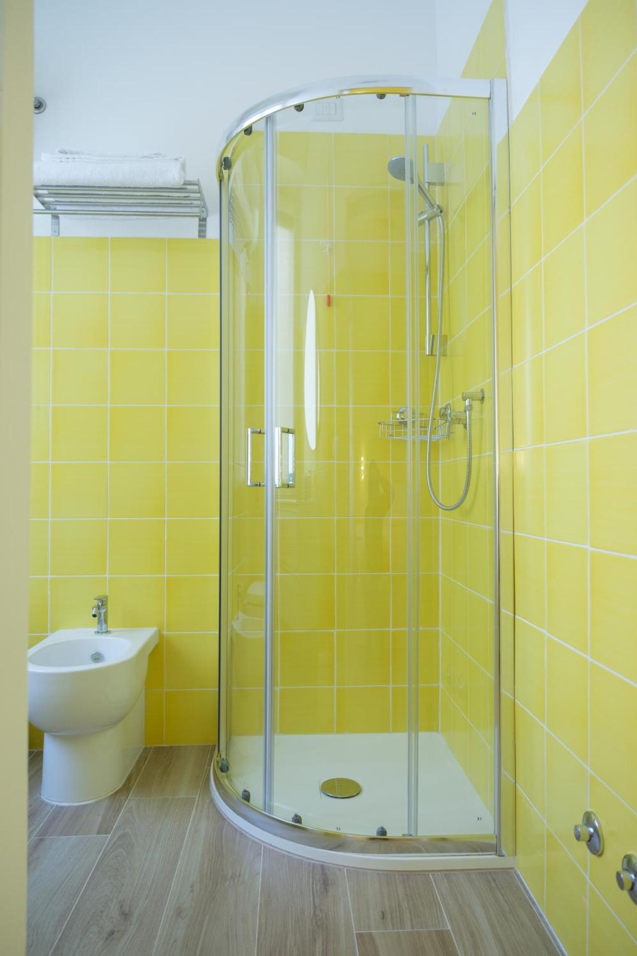 RainbHome Colourful Roman Suites