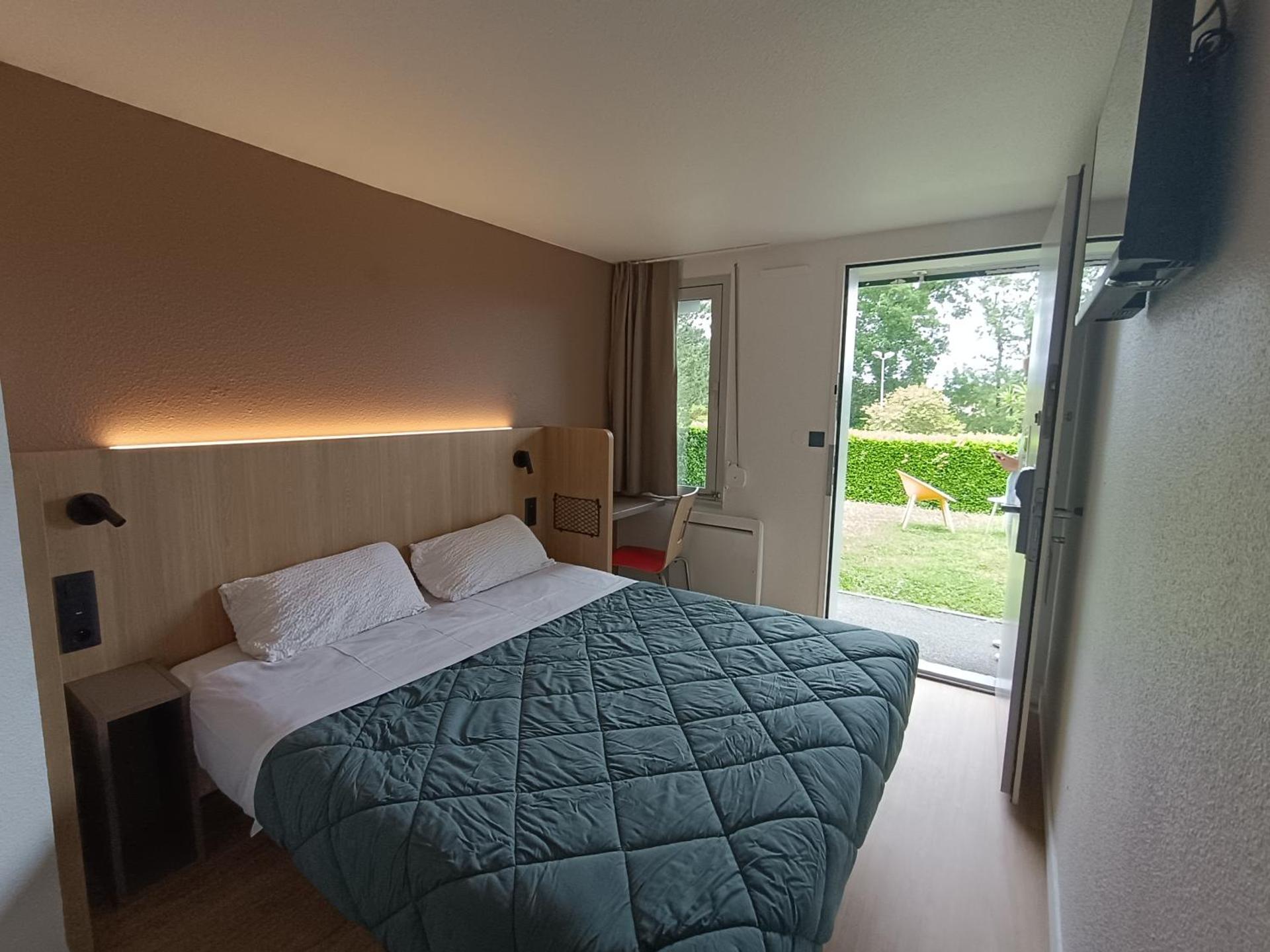 Standard Room - 1 Double Bed