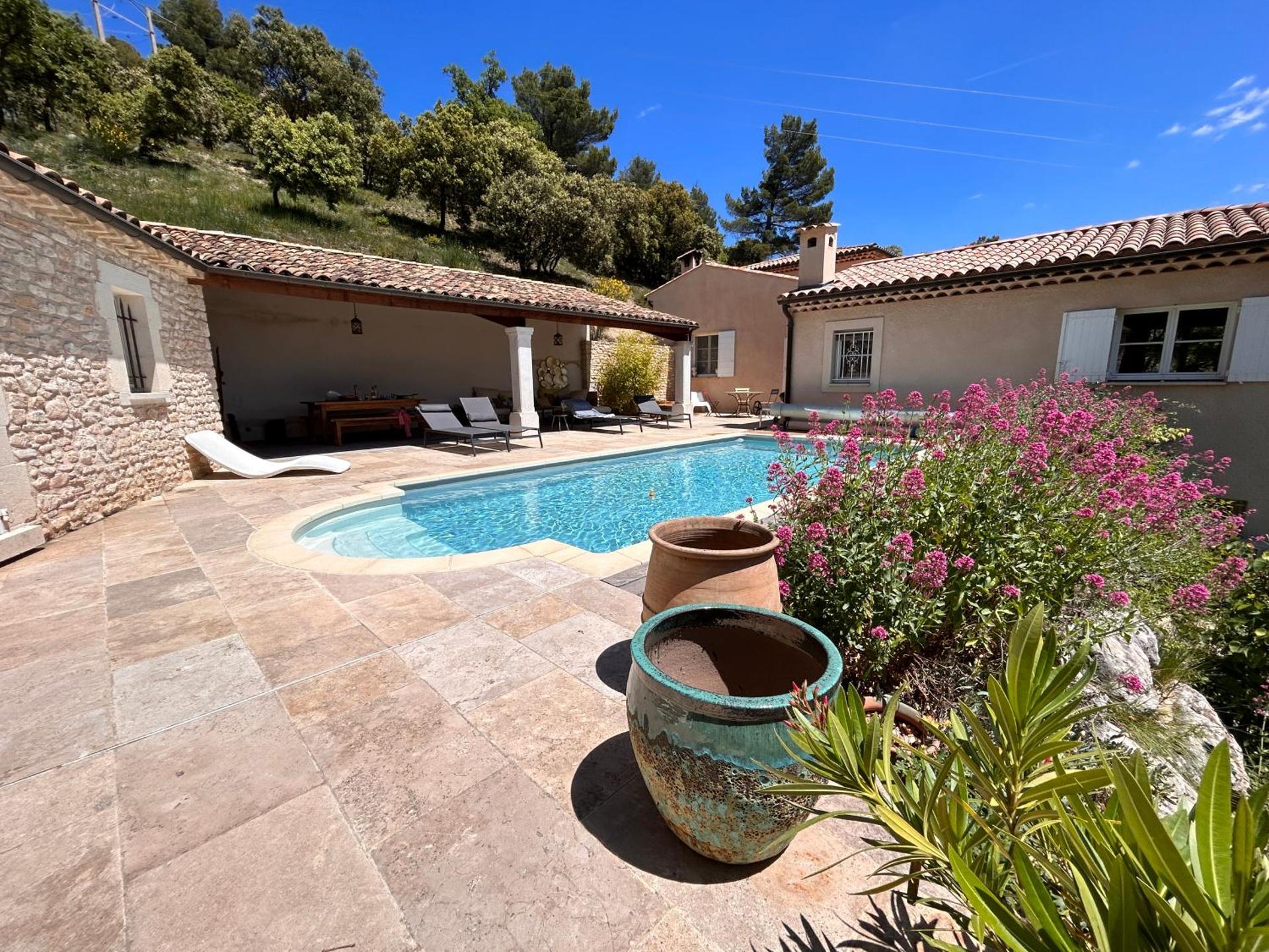 Clos des Cassis - Maison d'Hôtes